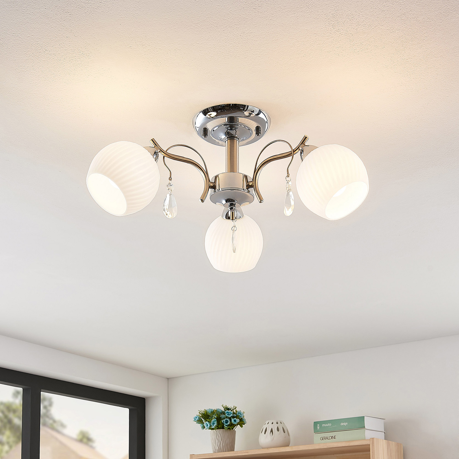 Lindby Feodora ceiling light with crystal details, for Living / Dining Room, glass, metal, E14, 40 W, energy efficiency: A++