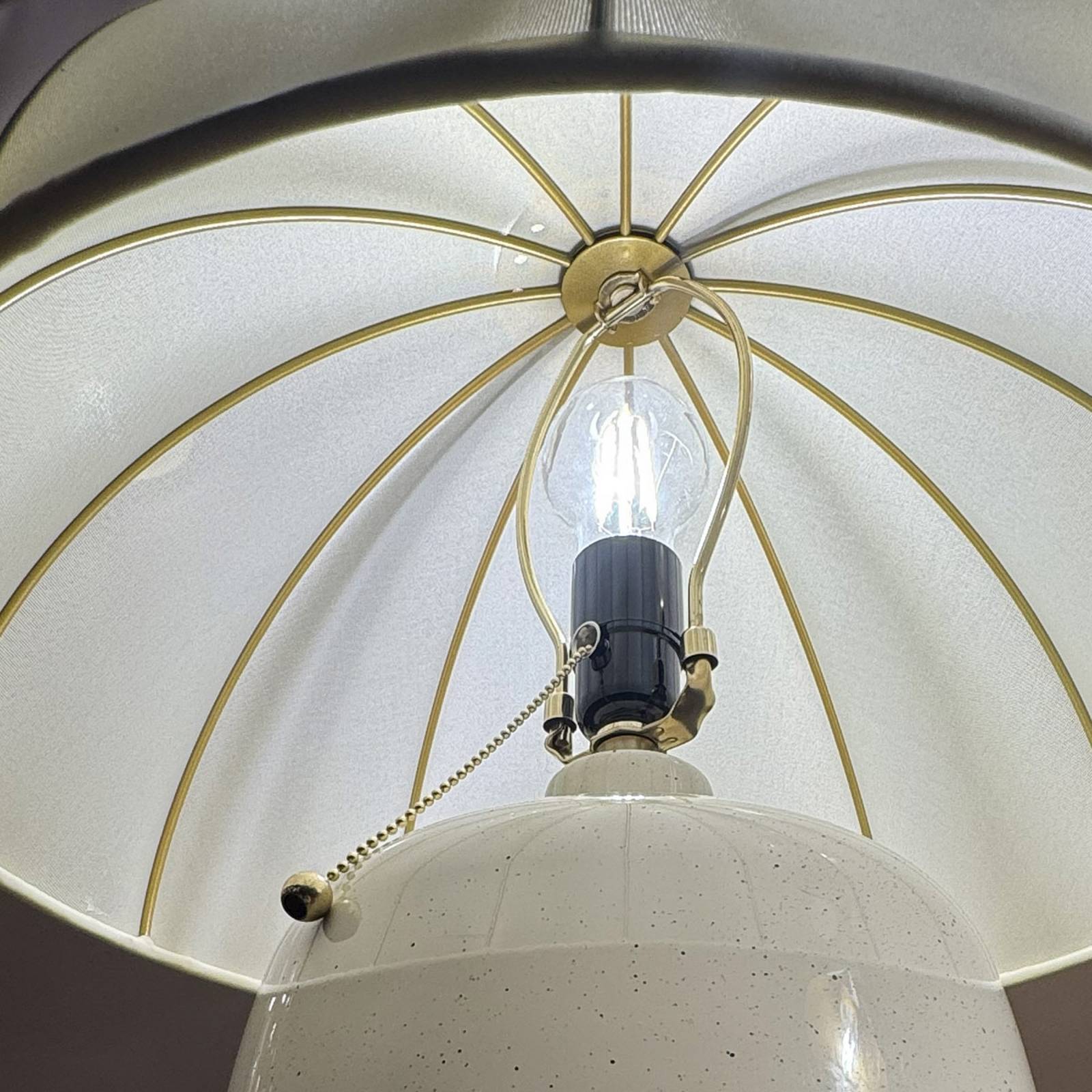 Lampa stołowa Crosby, beżowa, wysokość 70 cm, tkanina/metal