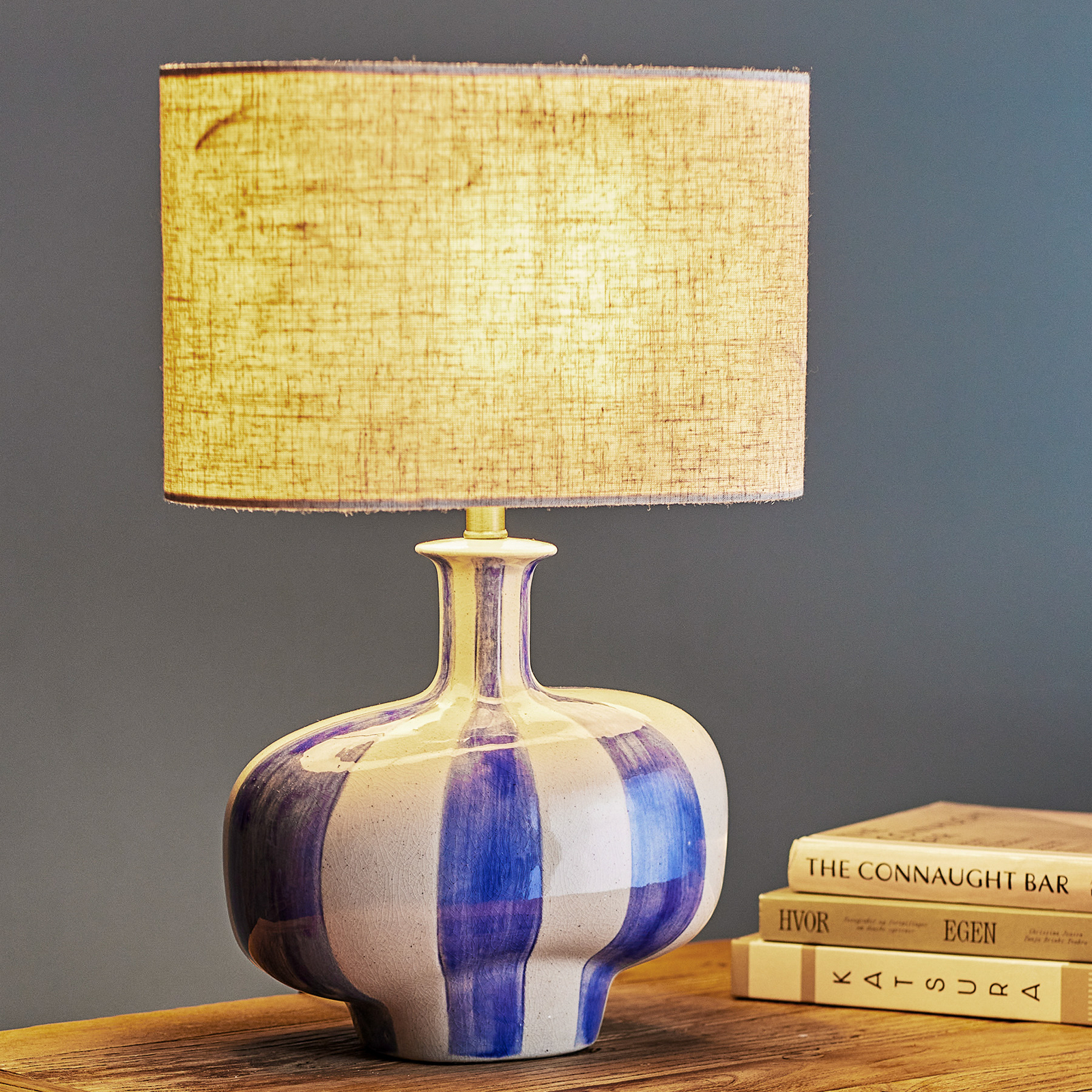 Lampada da tavolo Alida, color crema/blu, altezza 46 cm - Bloomingville