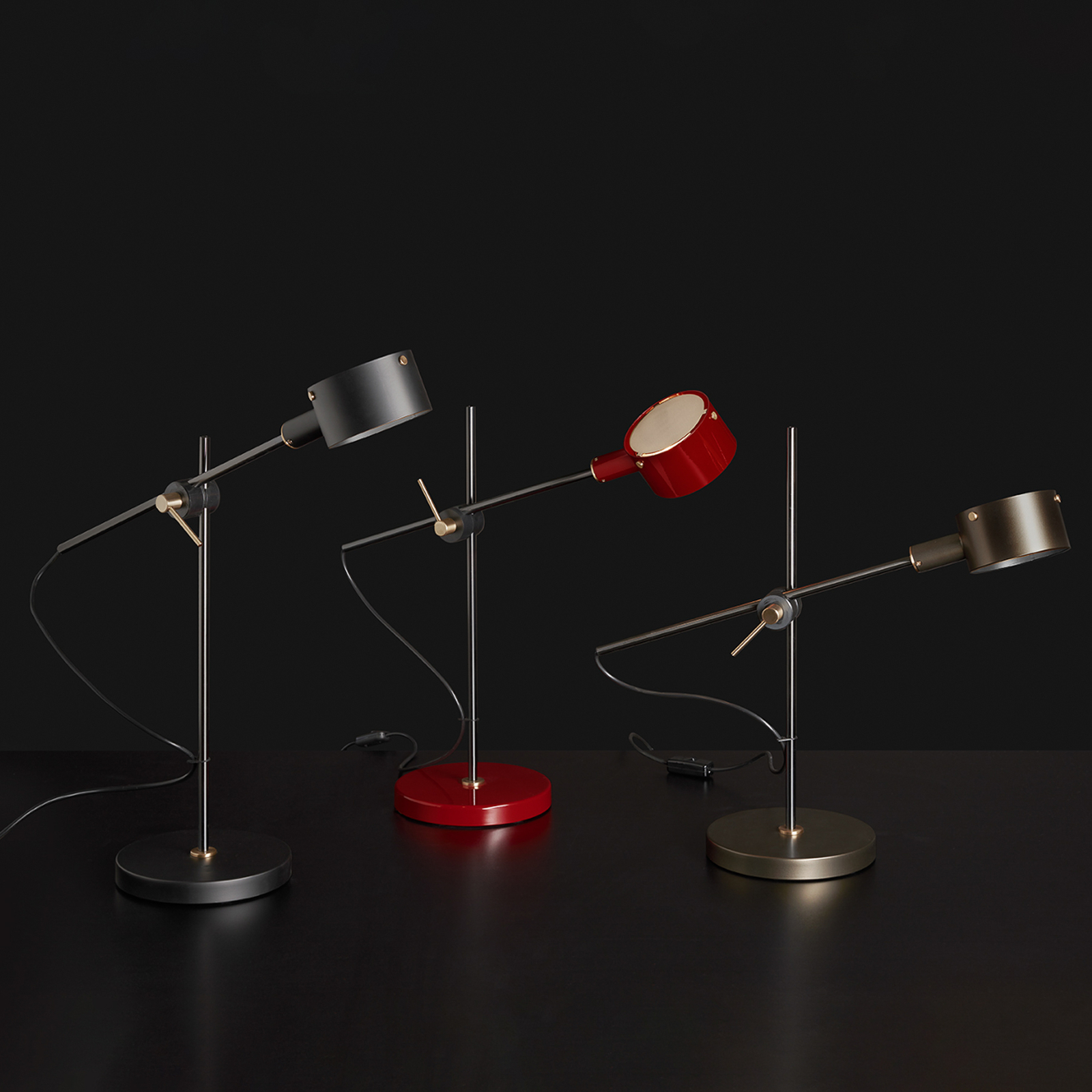Oluce G.O. 252 lampe à poser LED à articulations