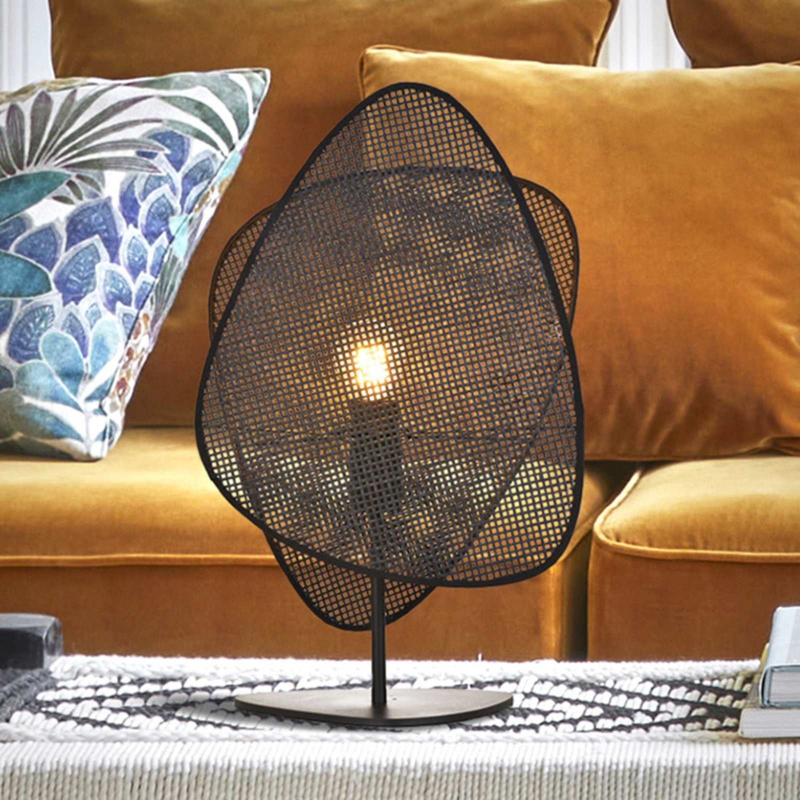 MARKET SET Screen table lamp, rattan, 51 cm high