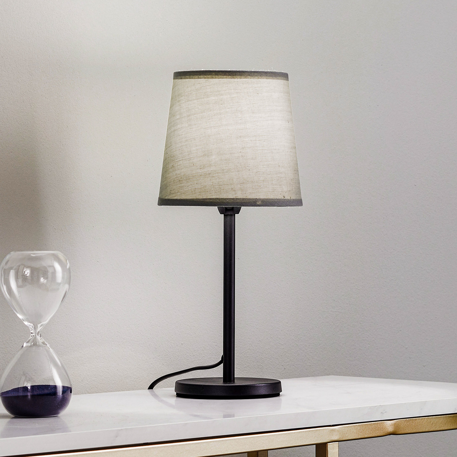 Eve table lamp with fabric shade made of chintz