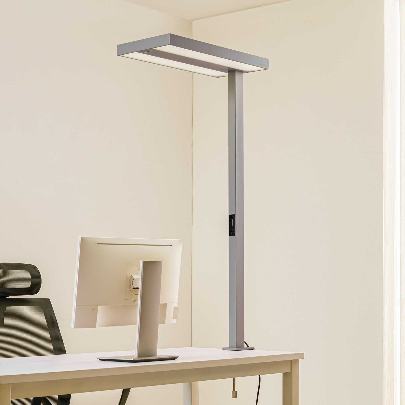 Logan LED-klemmelampe til fastgørelse, sølvfarvet, dæmpbar, sensor Arcchio - Kontor / arbejdsværelse - Moderne - Aluminium - Med flere lyskilder