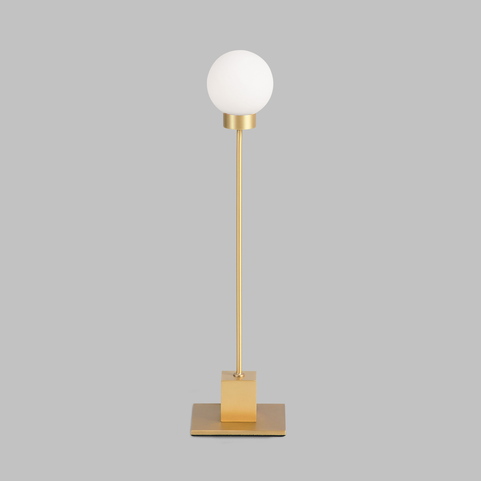 Lámpara de mesa Northern Snowball, latón