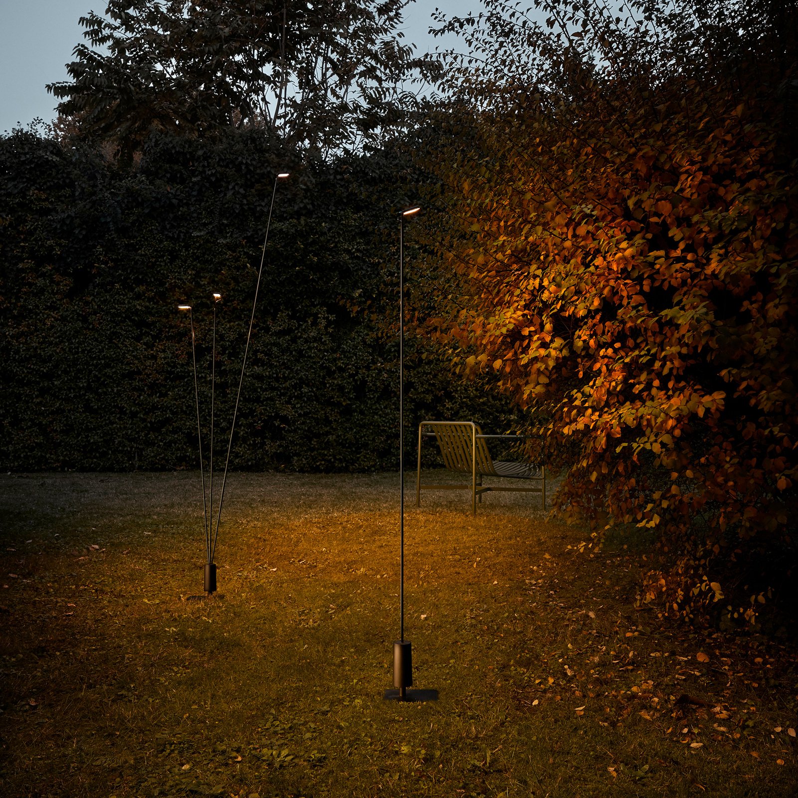 Luceplan LED-Wegelampe Flia, 3-flammig, schwarz, Kunststoff