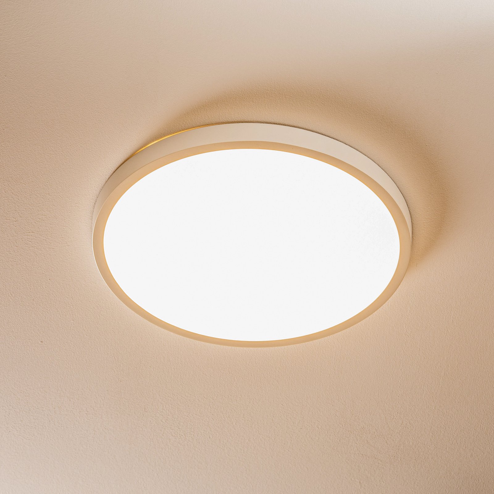 Ultra-flat LED ceiling light Lero