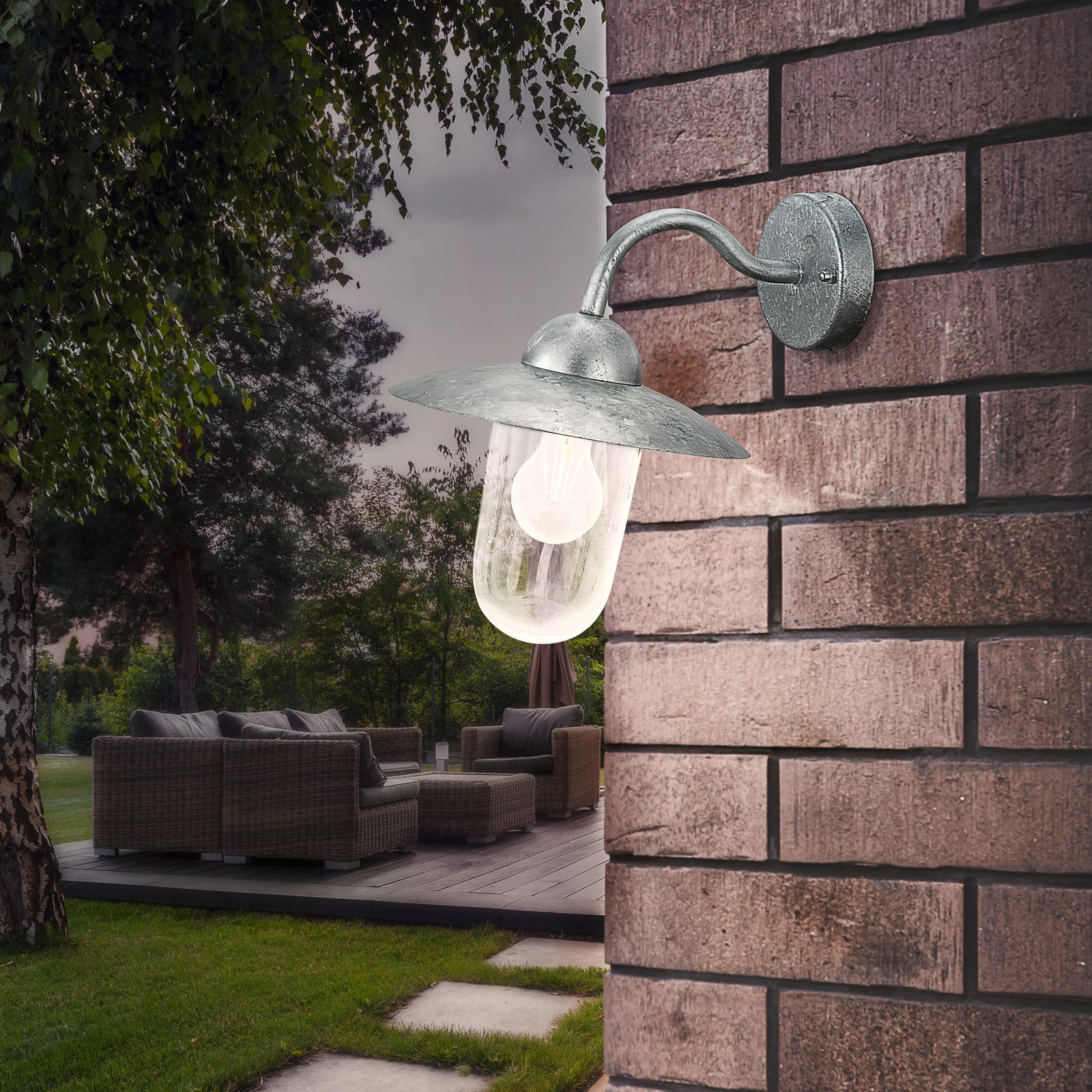 Utomhusvägglampa MILTON, förzinkad