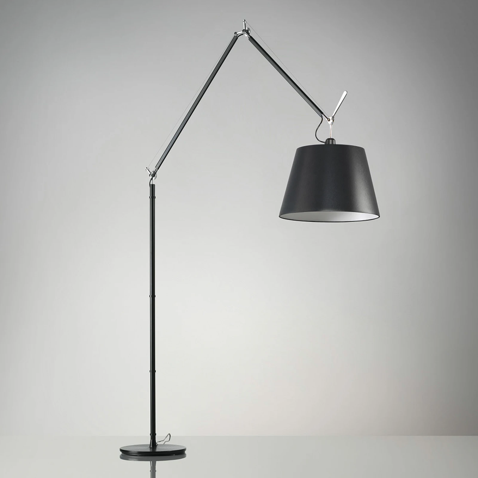 Artemide Tolomeo Mega Stehlampe 2.700K Ø 36 cm