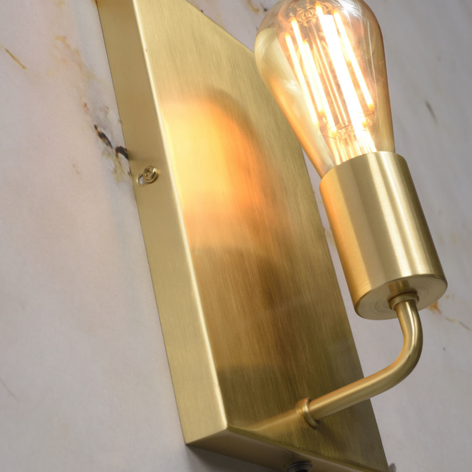 Става въпрос за RoMi Madrid стенна лампа в златисто