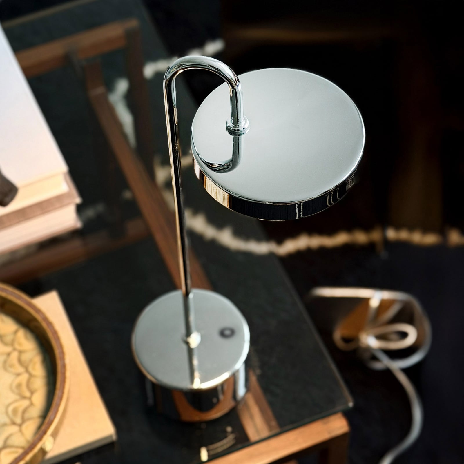 Dyberg Larsen LED-Akku-Tischleuchte MOOVELIGHT, chrom, 35 cm