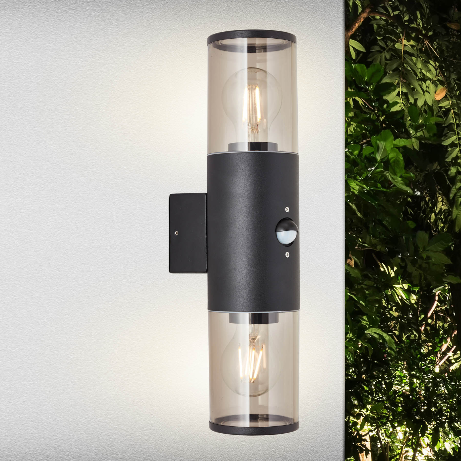 Sergioro udendørs væglampe, 2 lyskilder med sensor