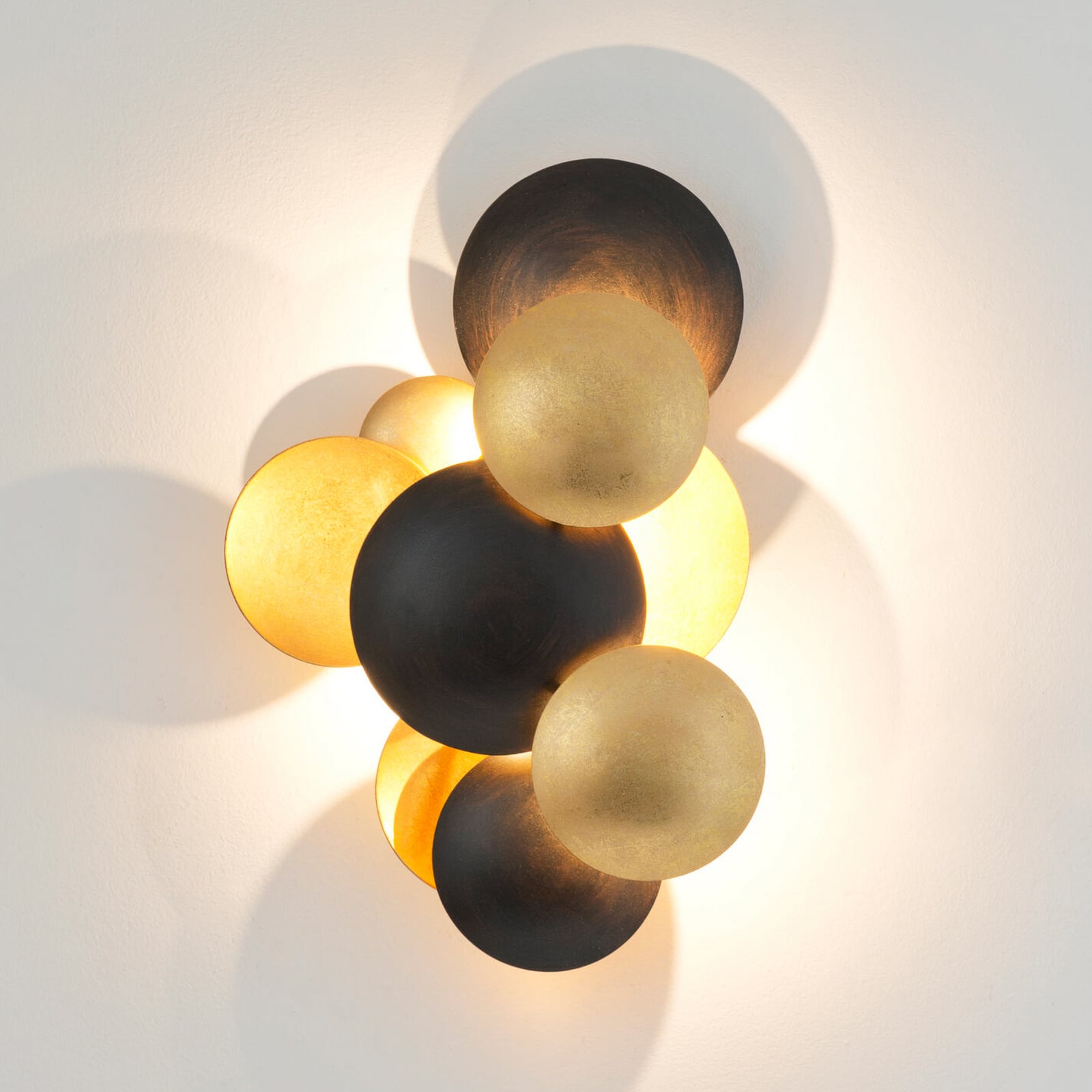 Aplique de pared LED BOLLADARIA, negro/dorado, 42 x 27 cm, metal, atenuable