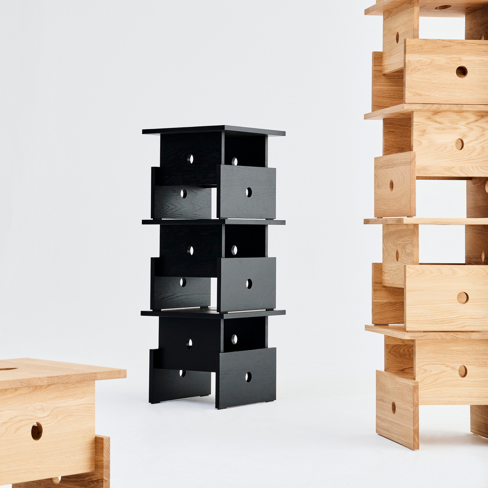 Wood Box sidobord, svart, ek, höjd 35 cm - HAY Wood Box sidobord, svart, ek, höjd 35 cm - HAY