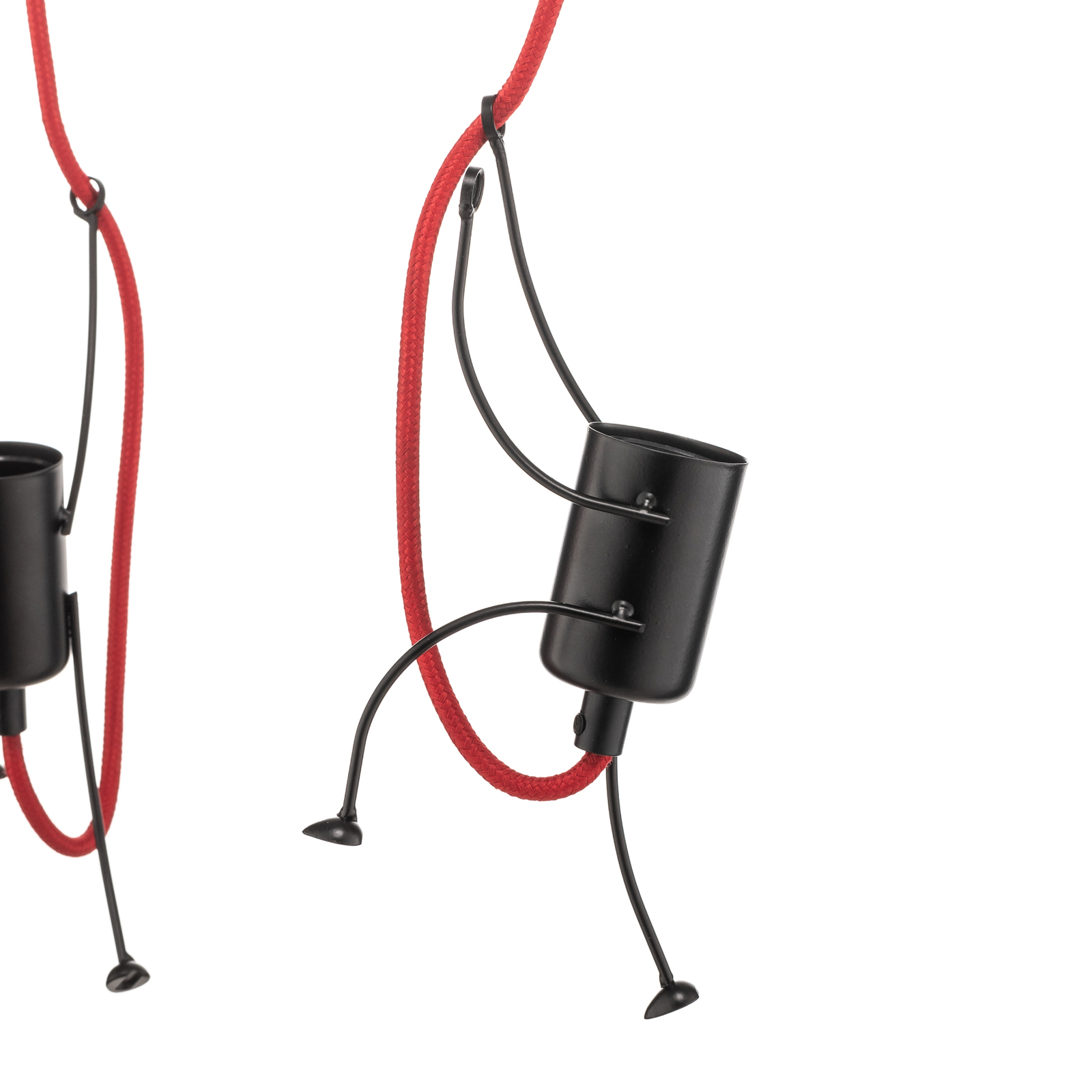 Závěsné svítidlo Bobi 3 v černé barvě, červený kabel, 3 světla.