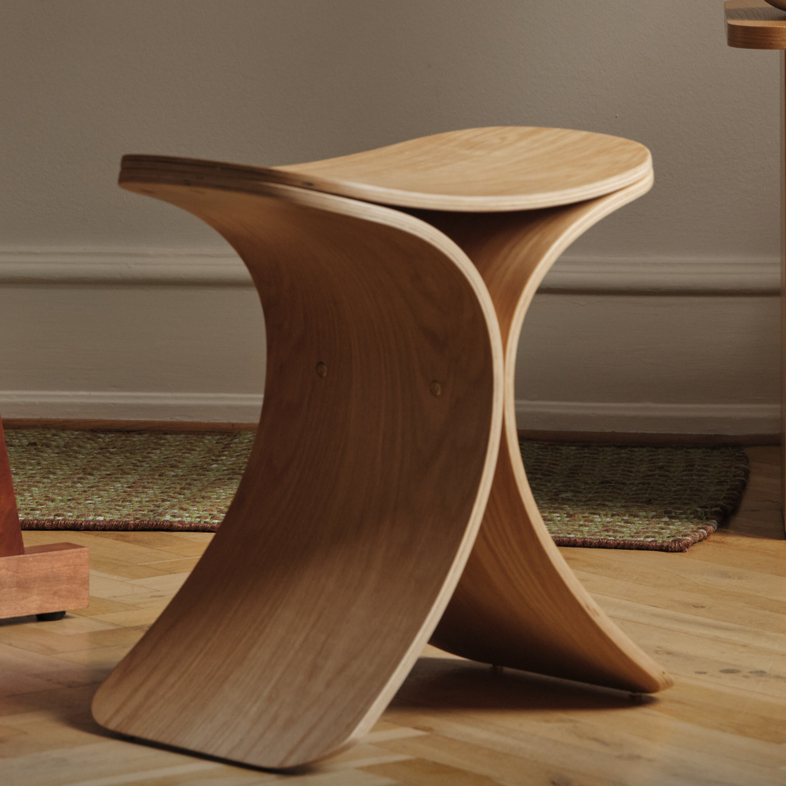 Taboret Luno, jasne drewno, wysokość 45 cm, dąb – GEJST