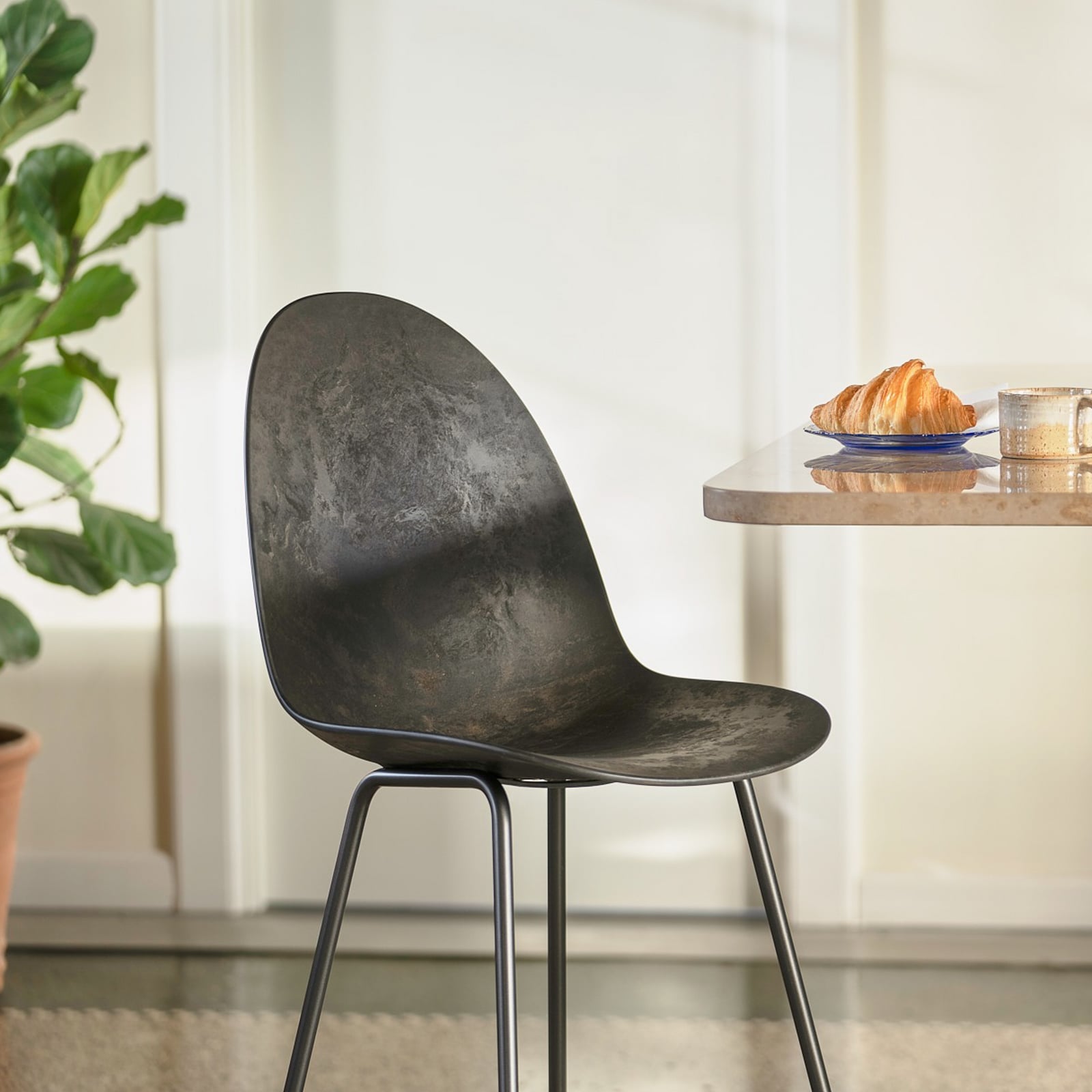 Tabouret de bar Eternity, noir, acier, hauteur 87,5 cm - Mater Tabouret de bar Eternity, noir, acier, hauteur 87,5 cm - Mater