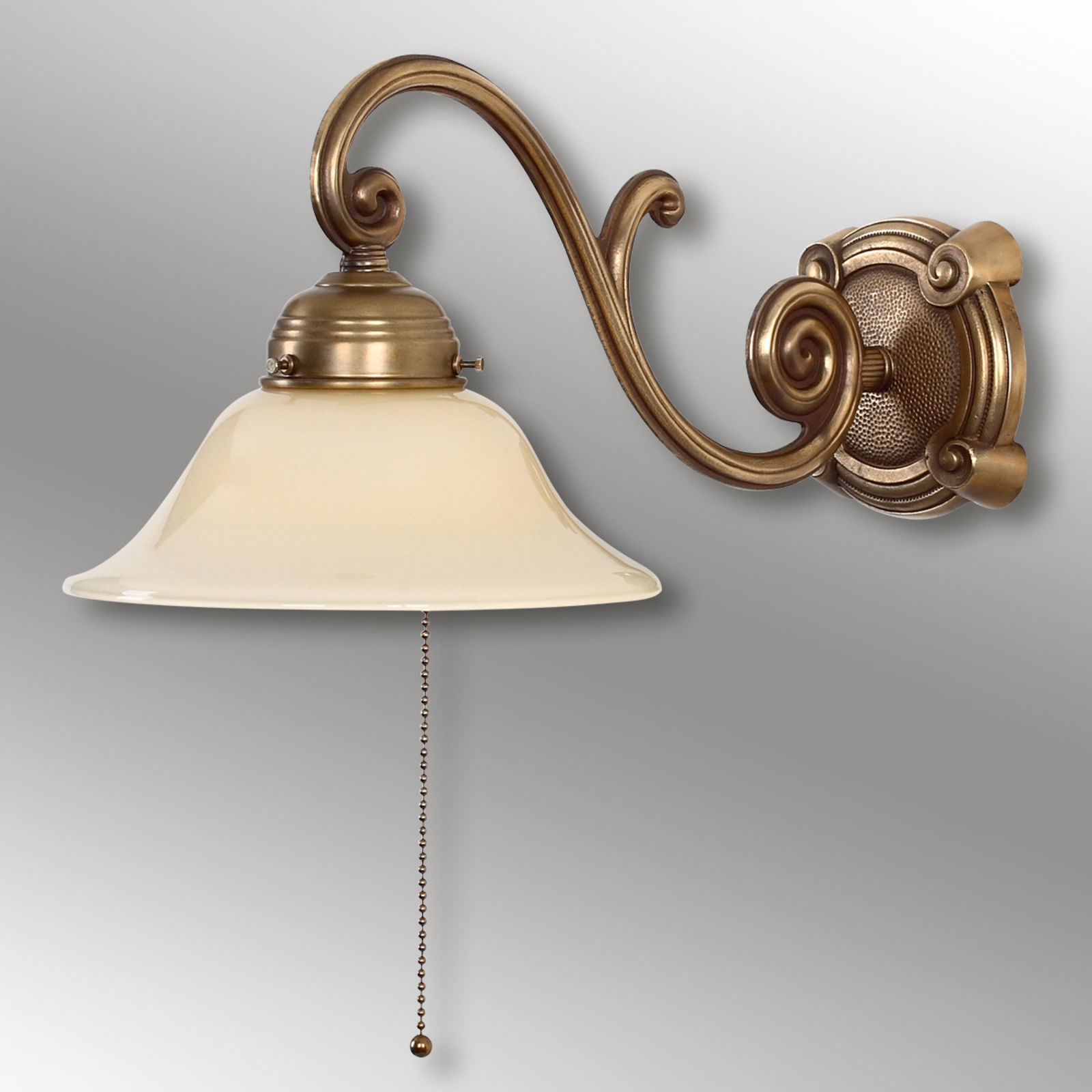 Berliner Messinglamp Ella antique-designed wall light made of brass, for Living / Dining Room, brass, glass, E27, 40 W, energy efficiency: A++, W: 21 cm