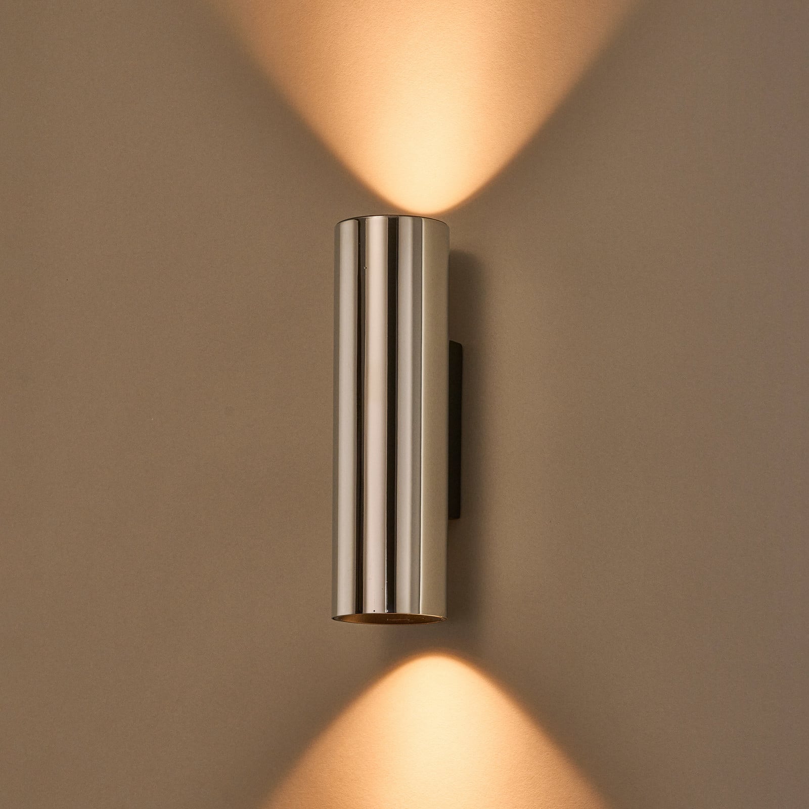 Tobo vägglampa, nickelfärgad, höjd 22 cm, 2 lampor – DCW - Vardagsrum - Design - Metall