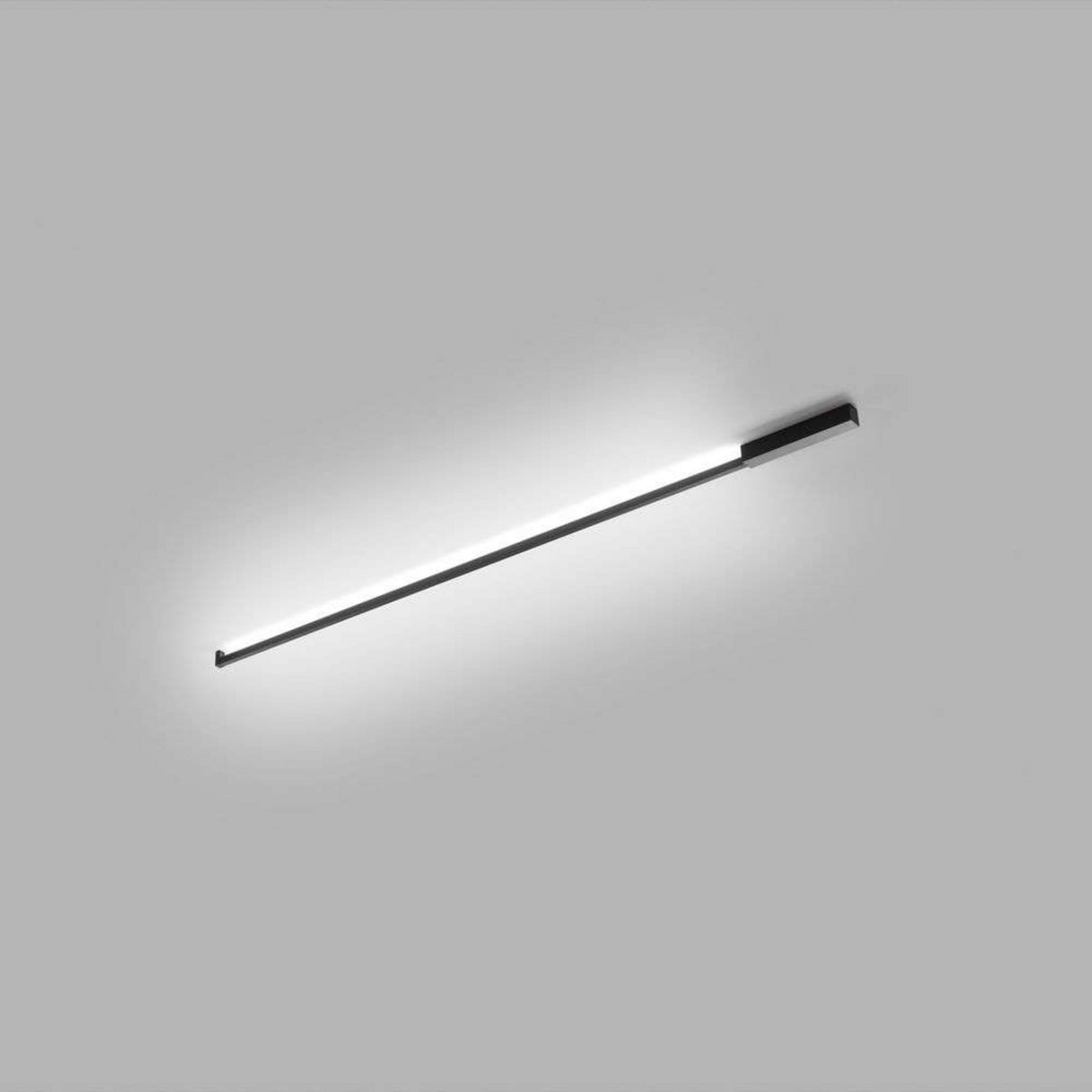 Stripe 1500 Vägg-/Plafond Svart LIGHT-POINT - Vardagsrum - Aluminium | Produkter - Plafonder | Lampspecialisterna