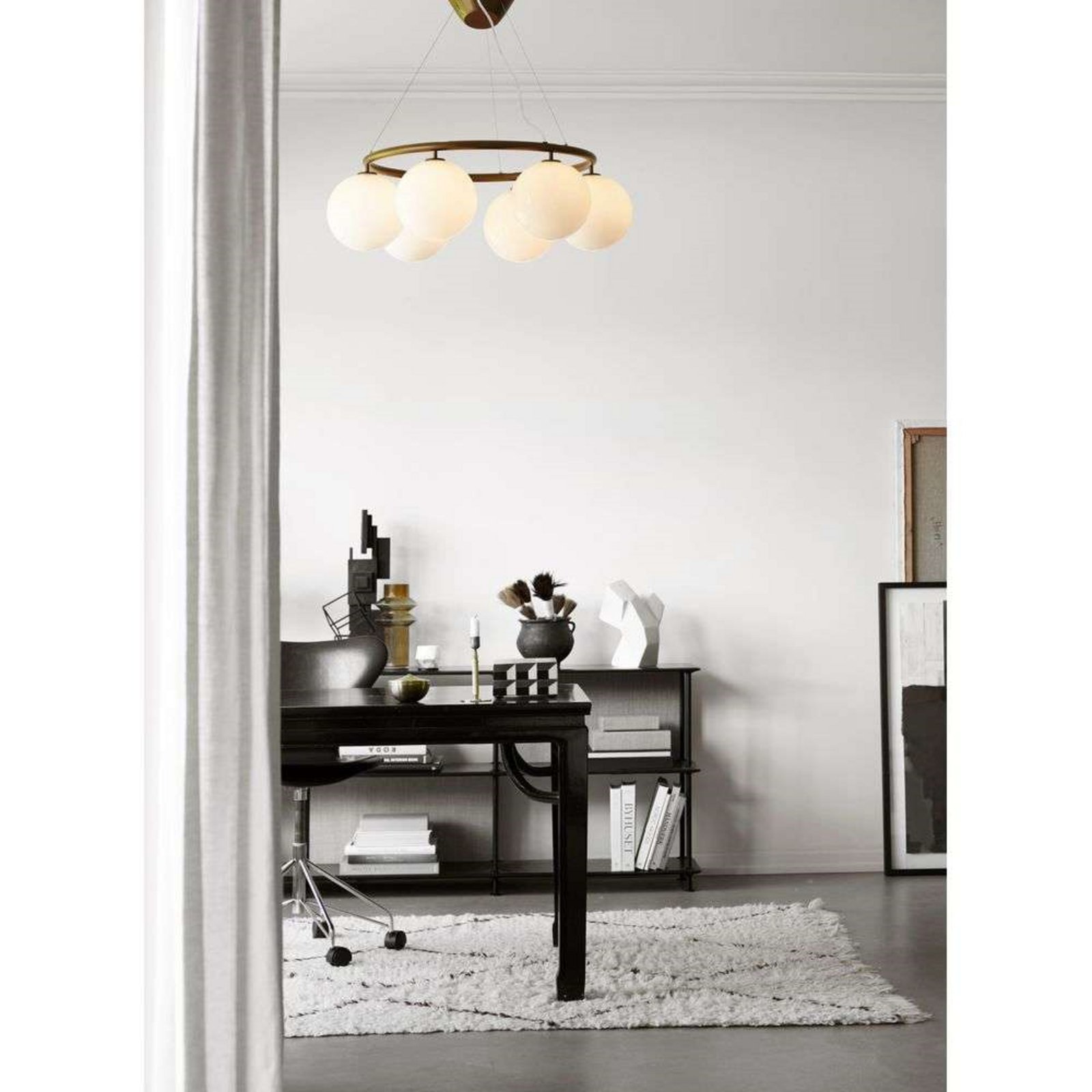 Miira 6 Circular Candelabro Brass/Opal - Nuura