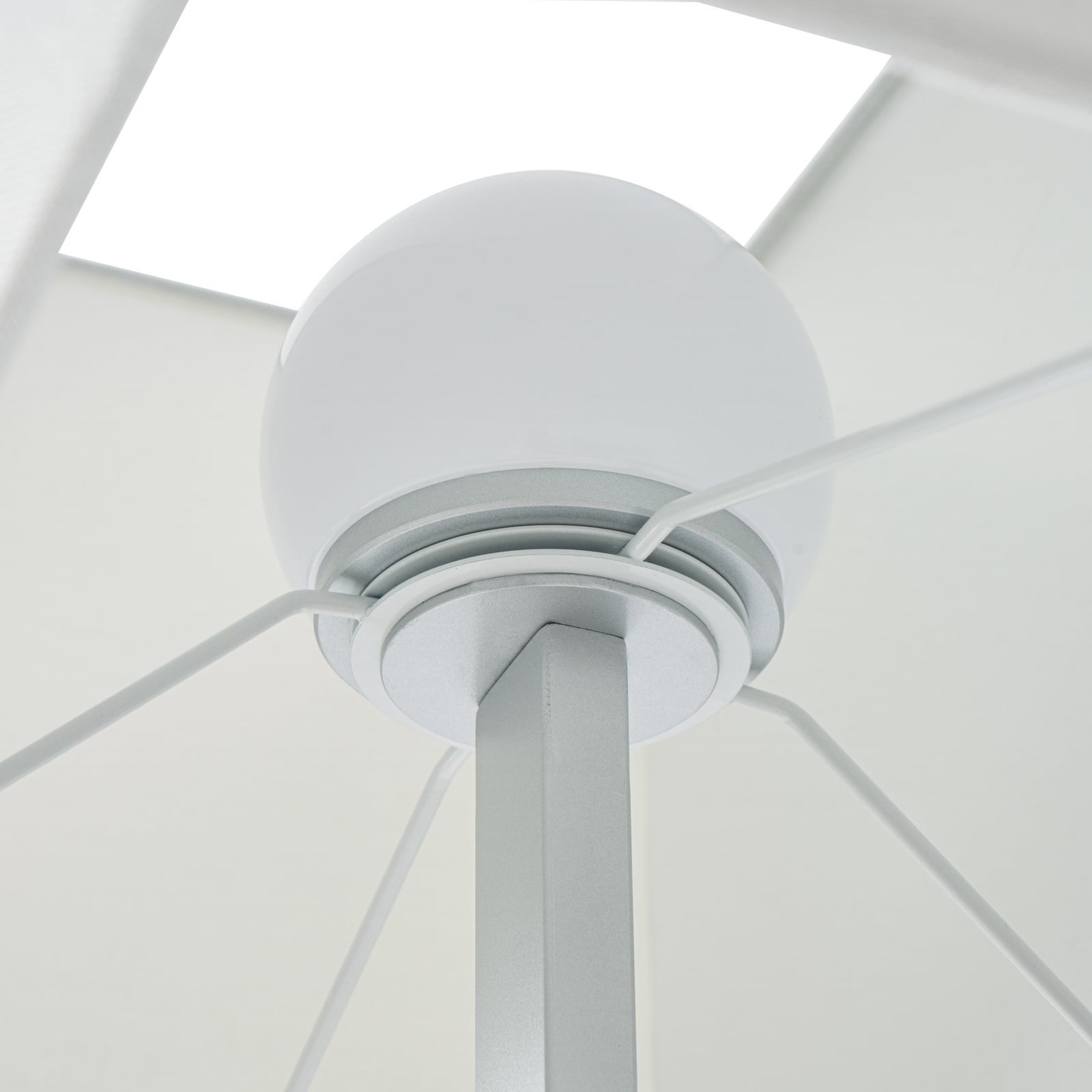 Quitani LED-gulvlampe Lisene, valnøtt/sølv/natur 162 cm, dimbar