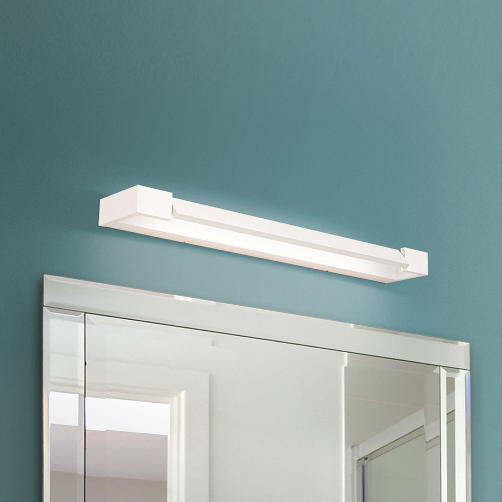LED-spegellampa Marilyn, vit, lutbar 60 cm