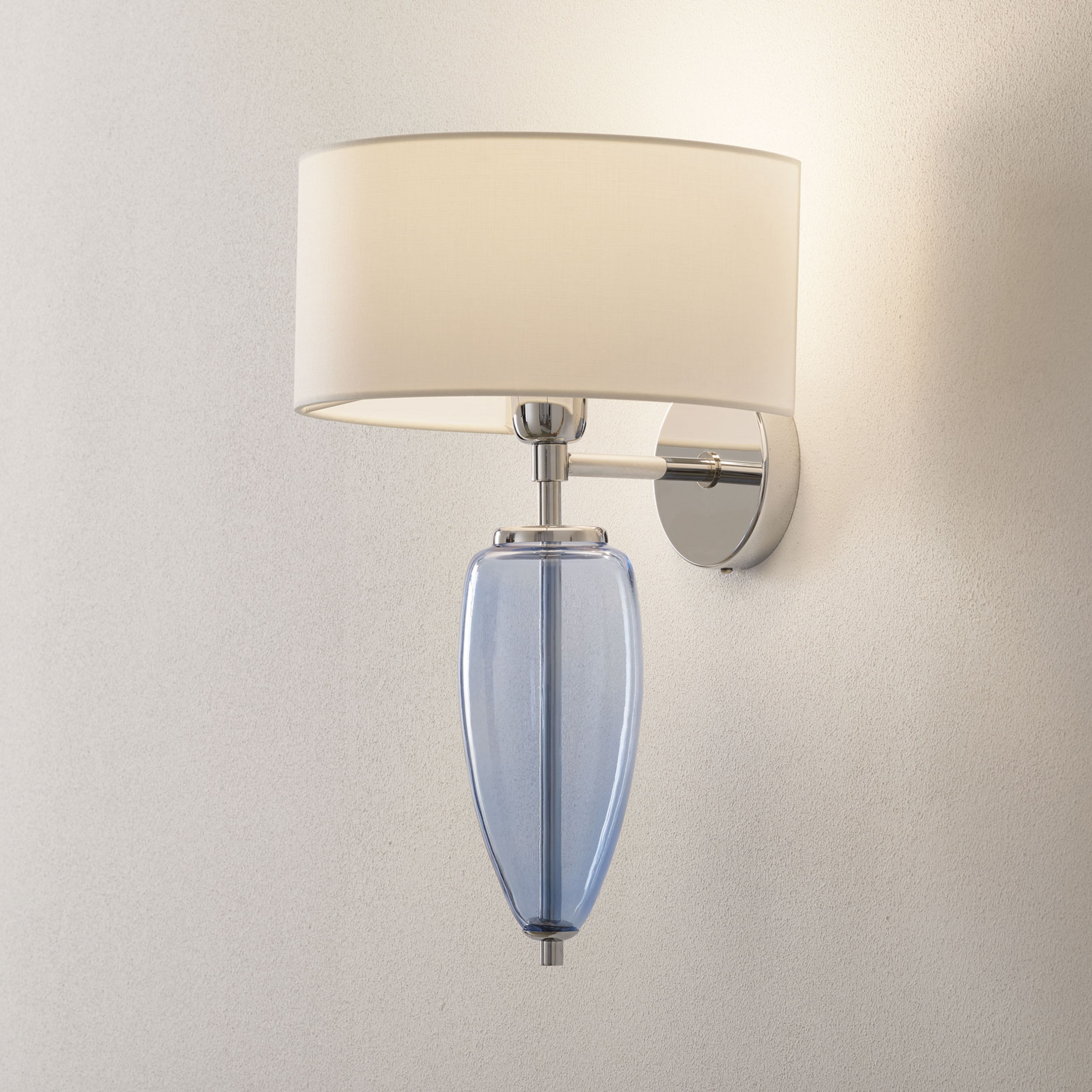 Wandlampe Show Ogiva mit Glaselement