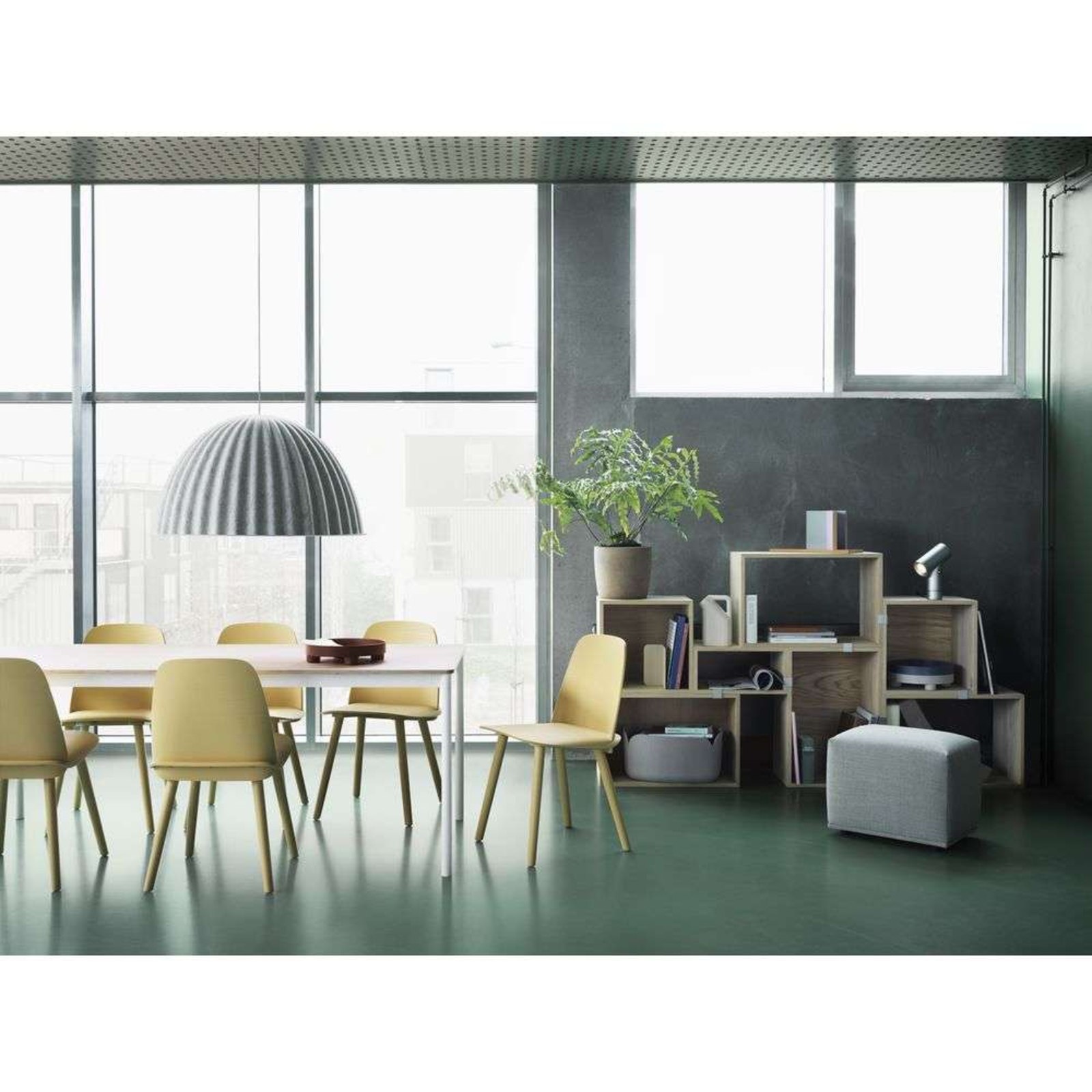 Under The Bell Lustră Pendul Ø82 Dark Green - Muuto