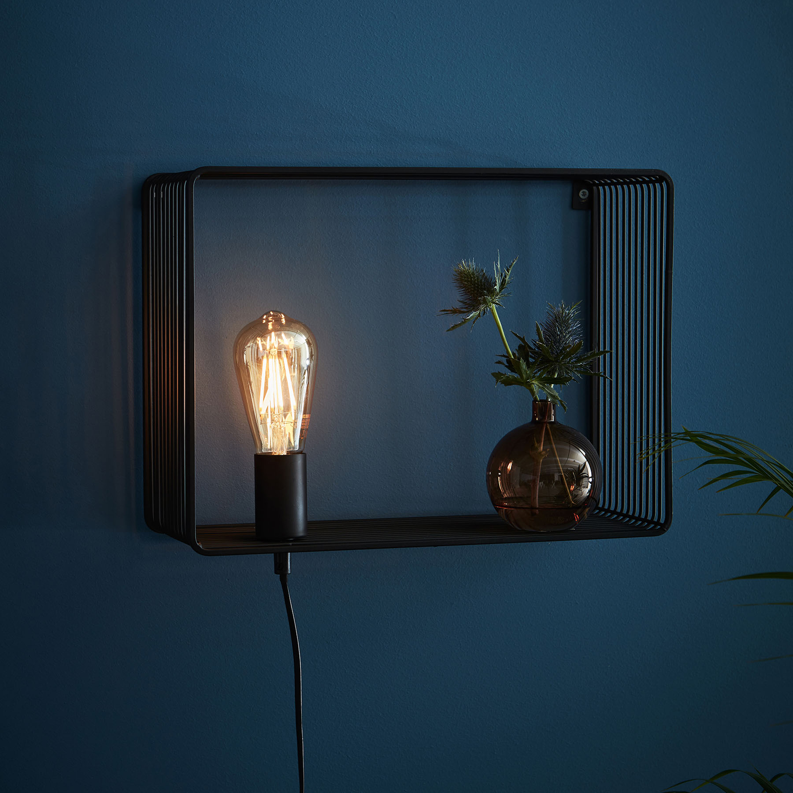 Vegglampe Shelf, svart