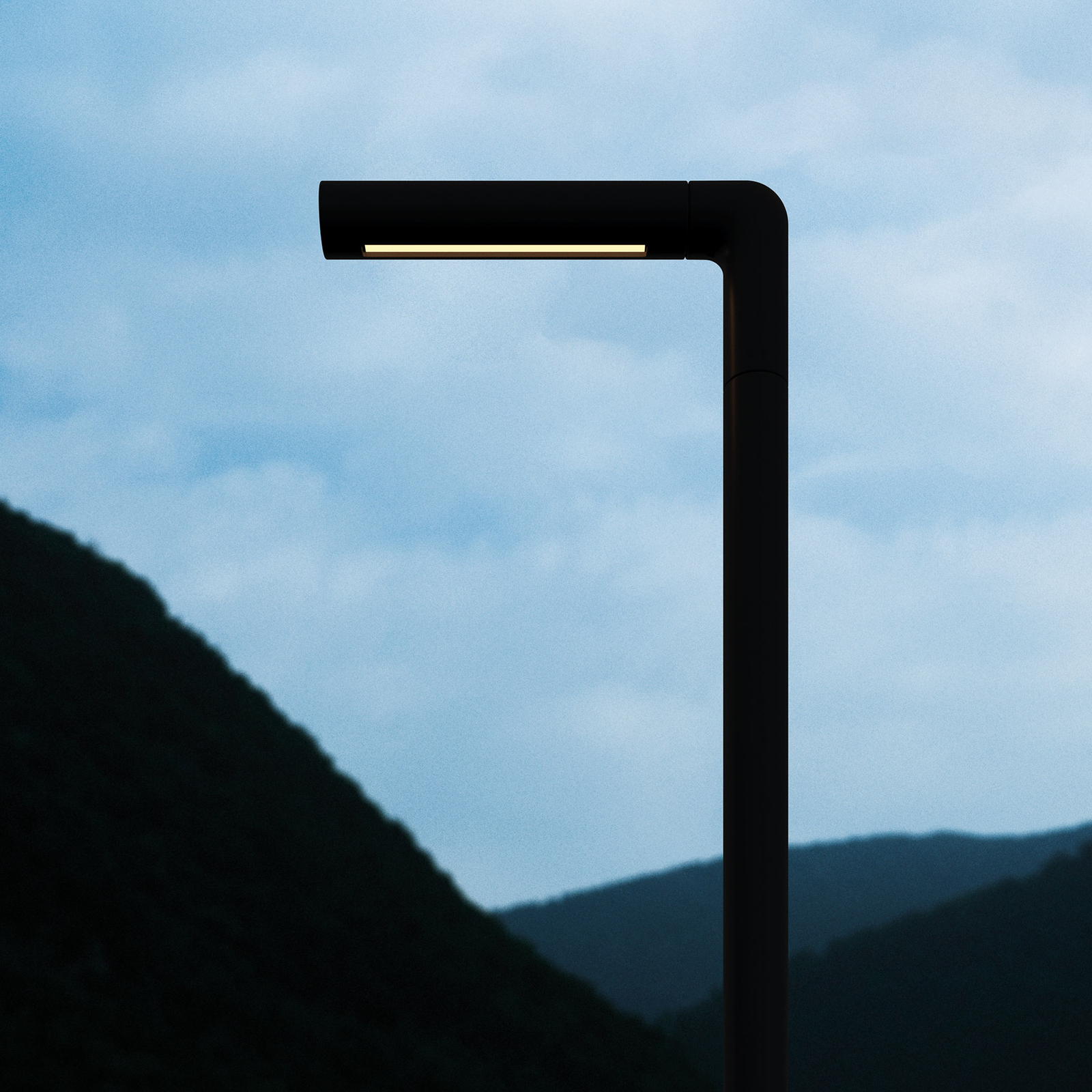 FLOS Walkstick Pipe Wegeleuchte, 2.700K, schwarz