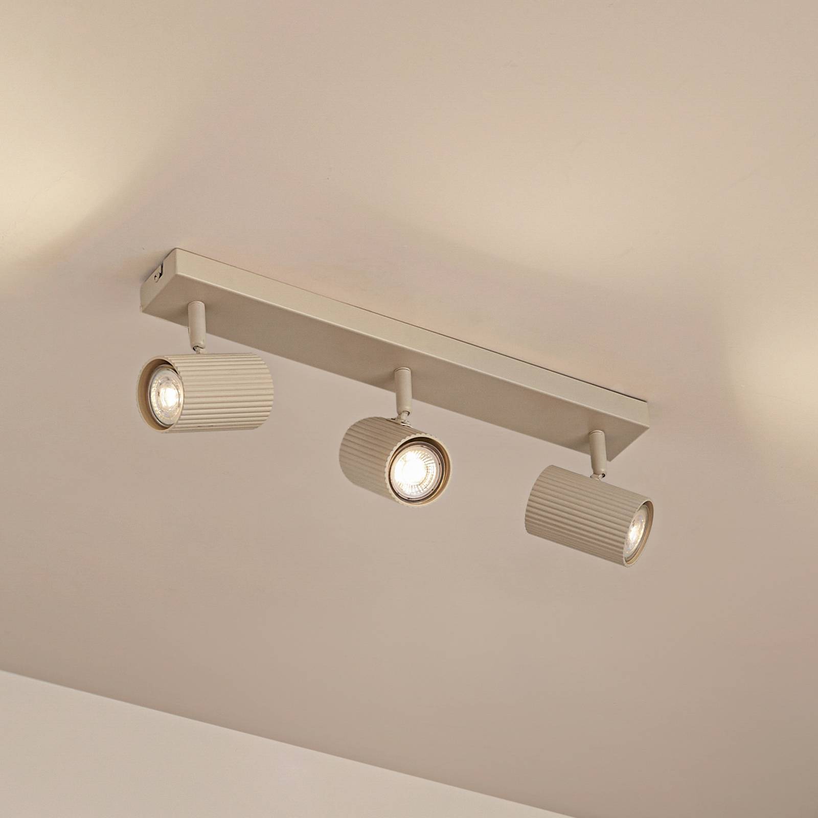 Lindby Deckenspots Kardis, beige, 3-flg., Metall, GU10 günstig online kaufen