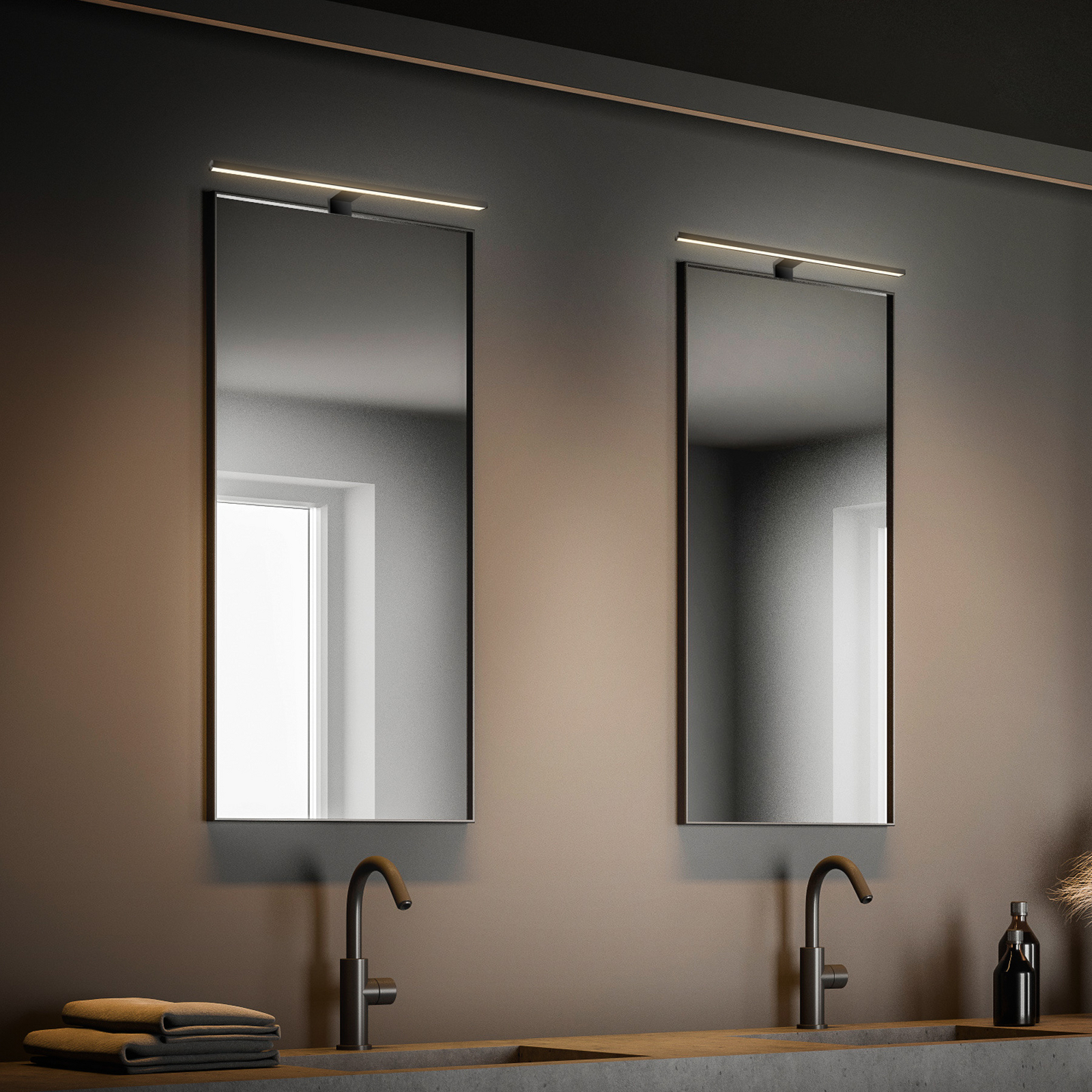 LED spoguļlampa Dun 2 in 1, melna matēta, IP44, garums 50 cm