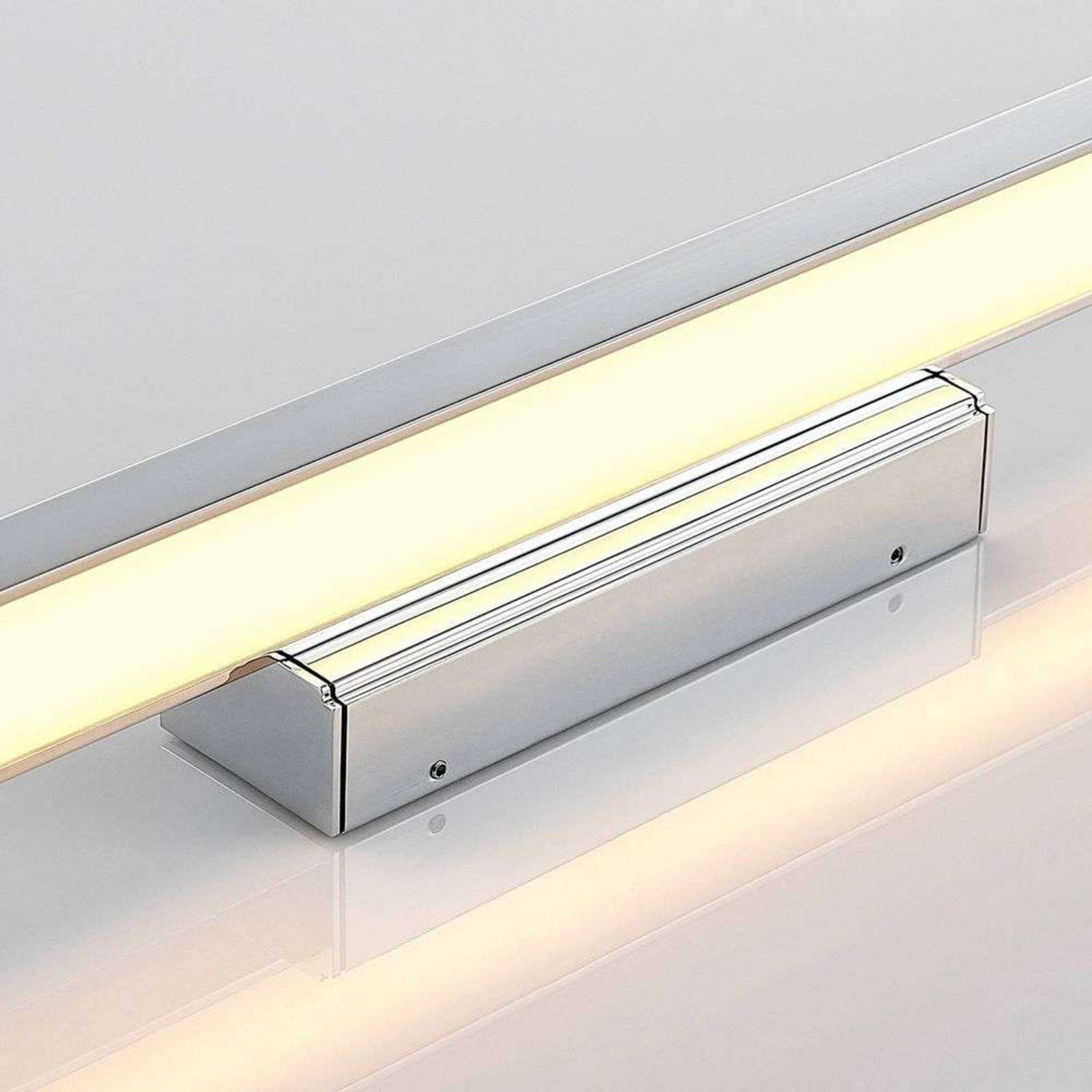 Alenia LED Nástěnné Svítidlo L60 White/Chrome - Lindby