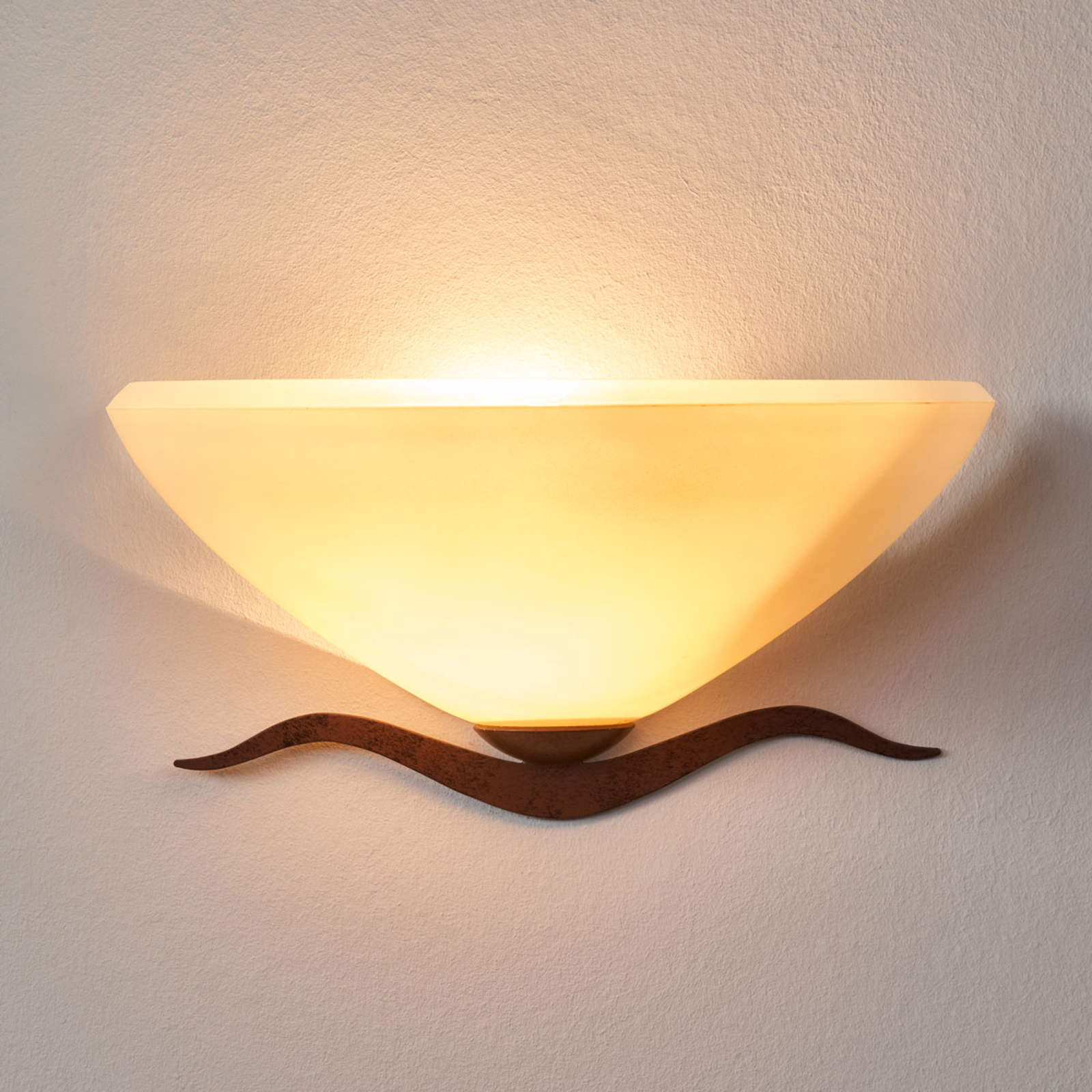 Halfronde landhuis-wandlamp Samuele, crème
