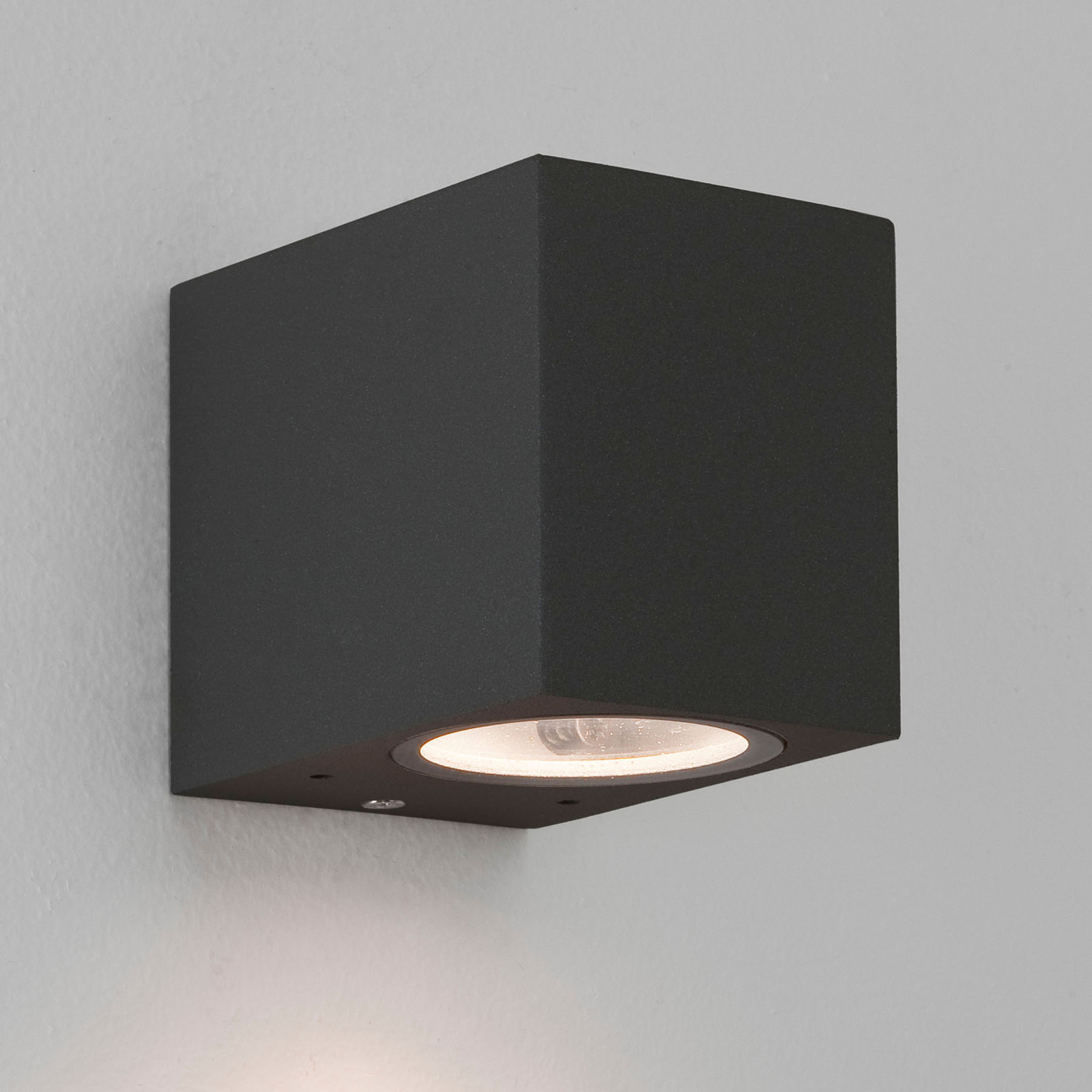 Astro Chios 80 -kompaktowa lampa zewnętrzna czarna