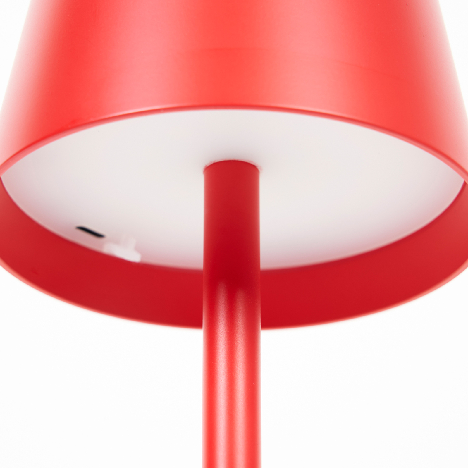 Lindby Janea stolová LED lampa batéria čerešňová
