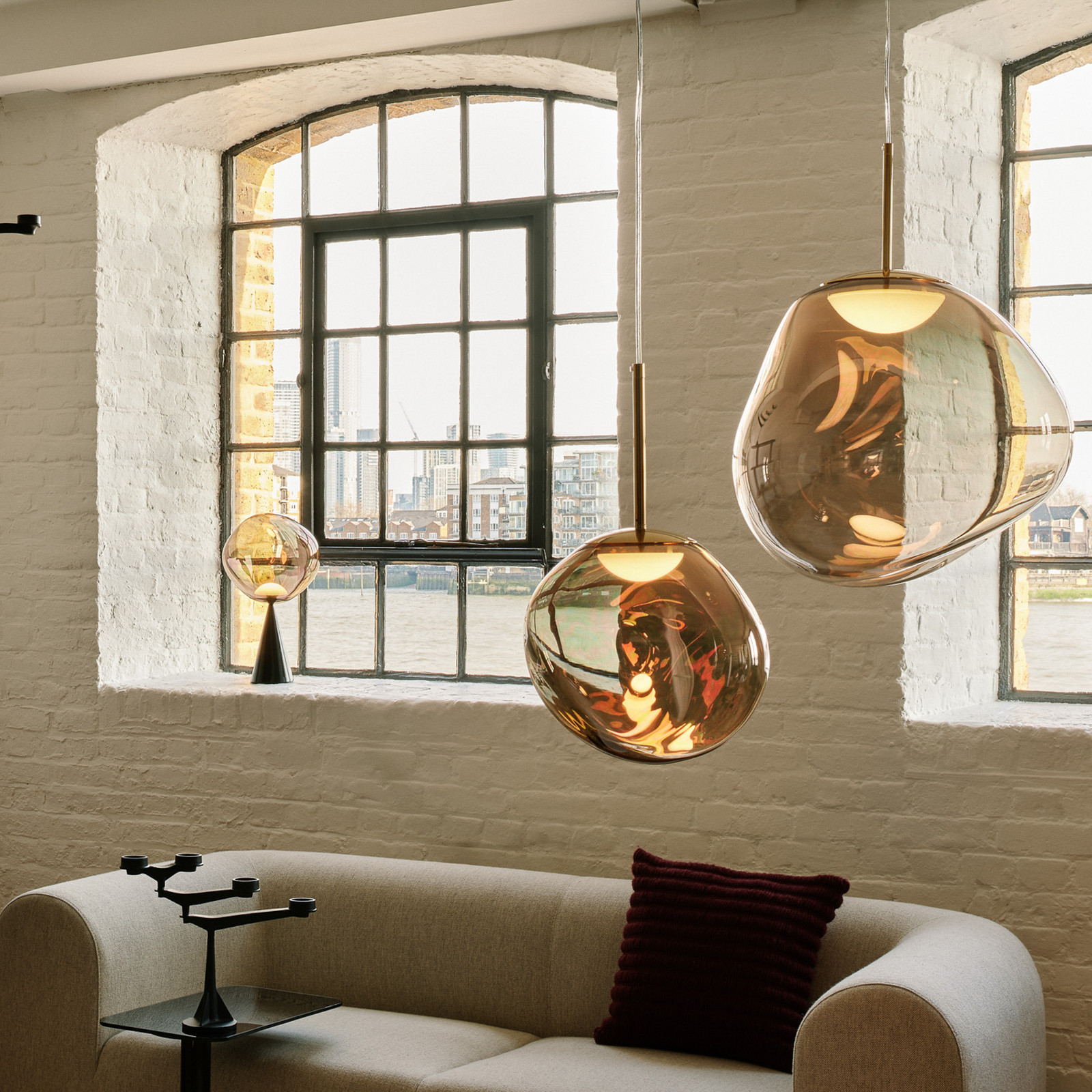 Tom Dixon LED obesna svetilka Melt, Ø 50 cm, bronasta