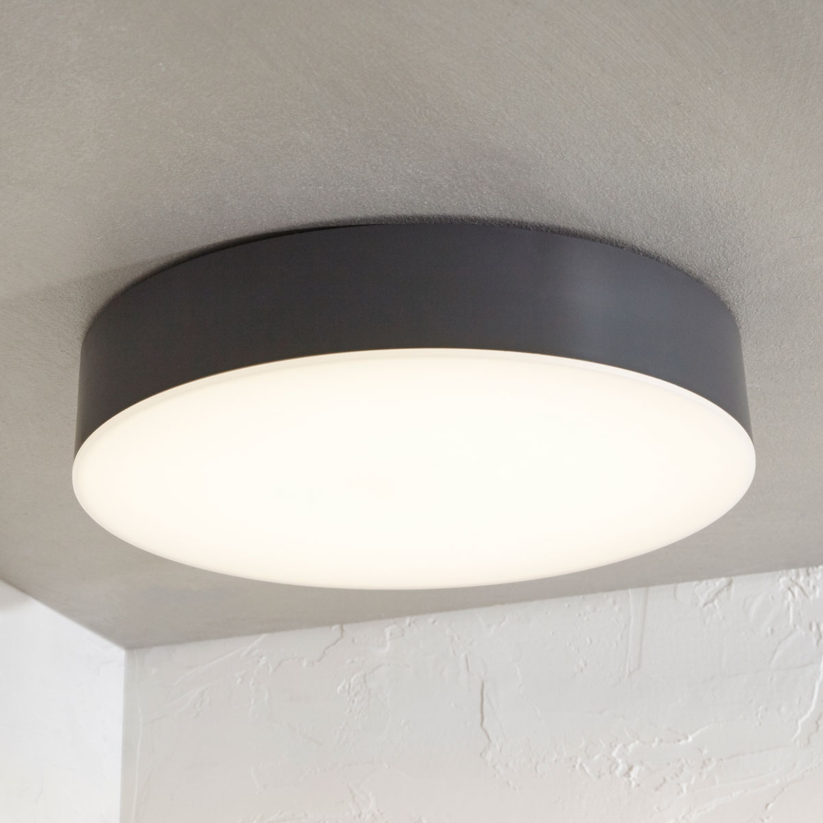 Lyam LED outdoor ceiling lamp, IP65, dark grey