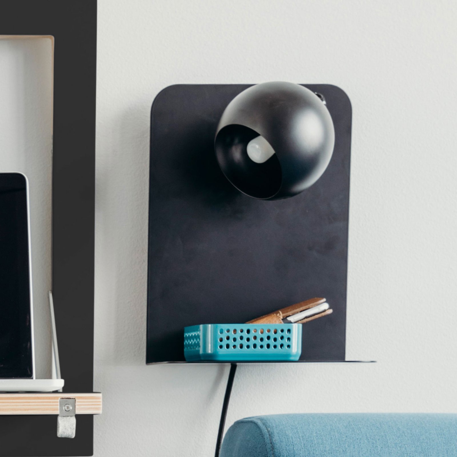 Ball Wall Lamp with USB Matte Black - Frandsen