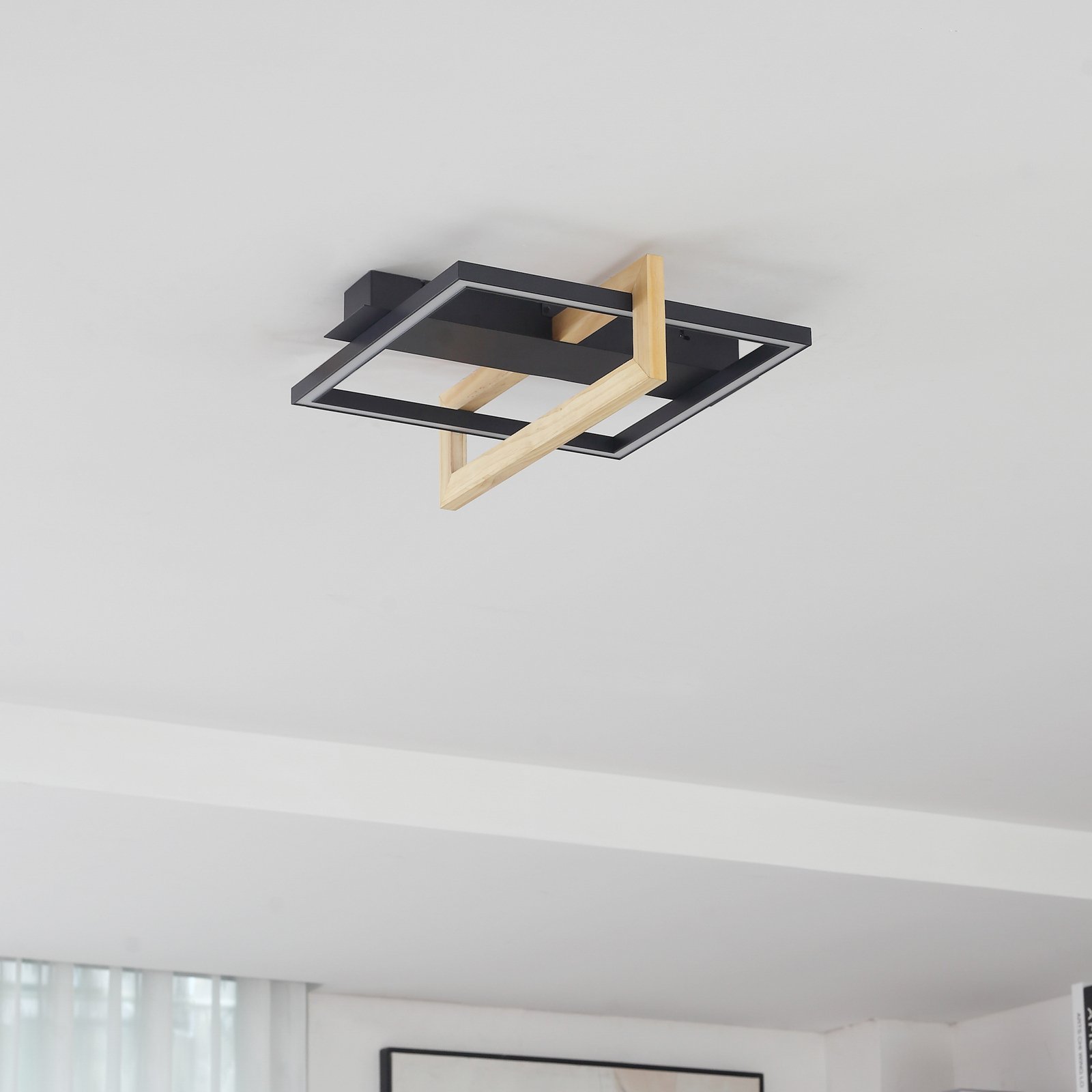 Lindby LED-Deckenleuchte Holamu, 46cm, schwarz, Holz, Metall
