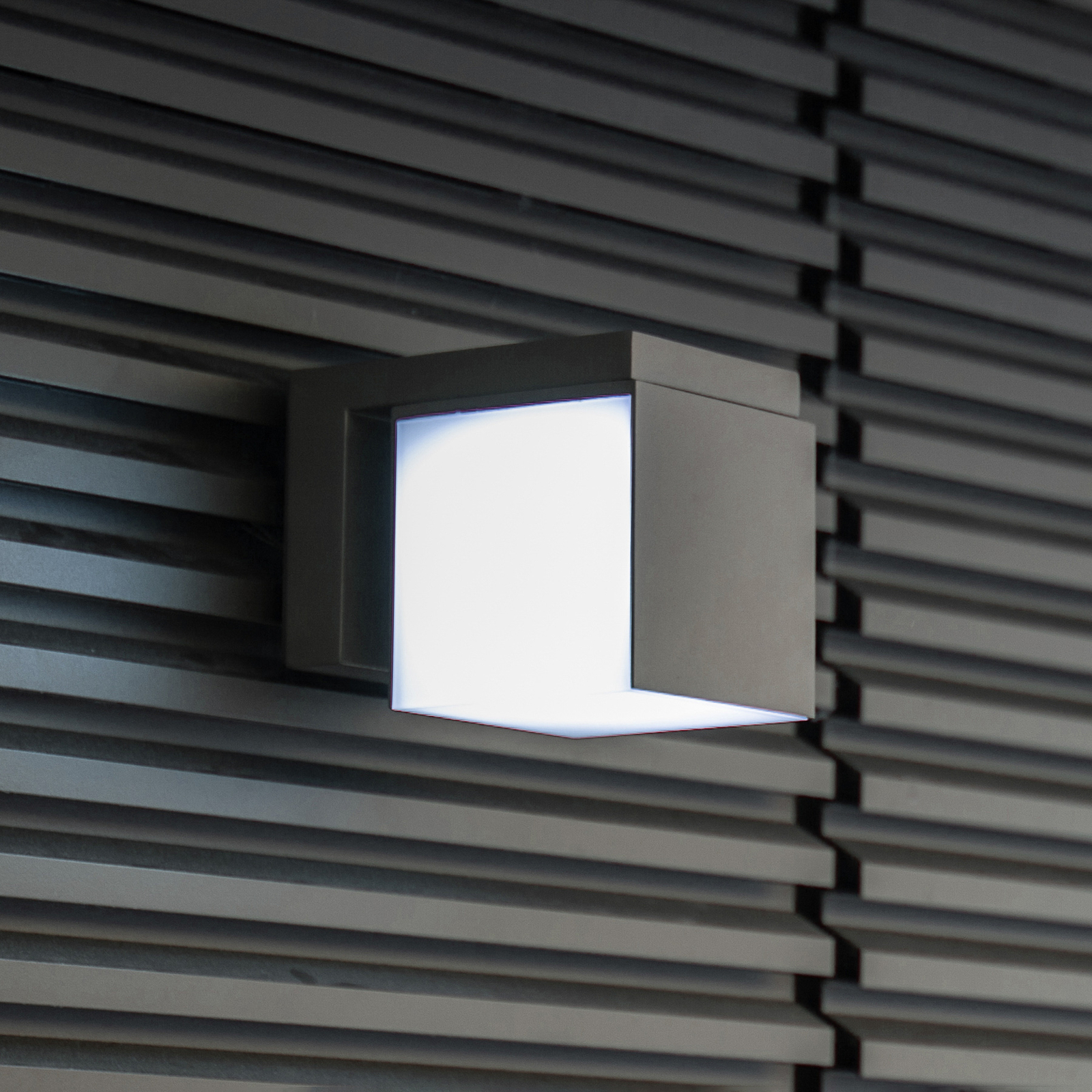 Cuba LED outdoor wall light 1-bulb grey 4,000 K