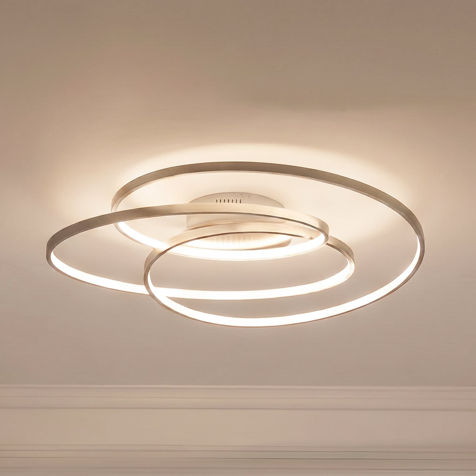 Lindby Candeeiro de teto LED Joline, Ø 60 cm, cor de níquel, metal
