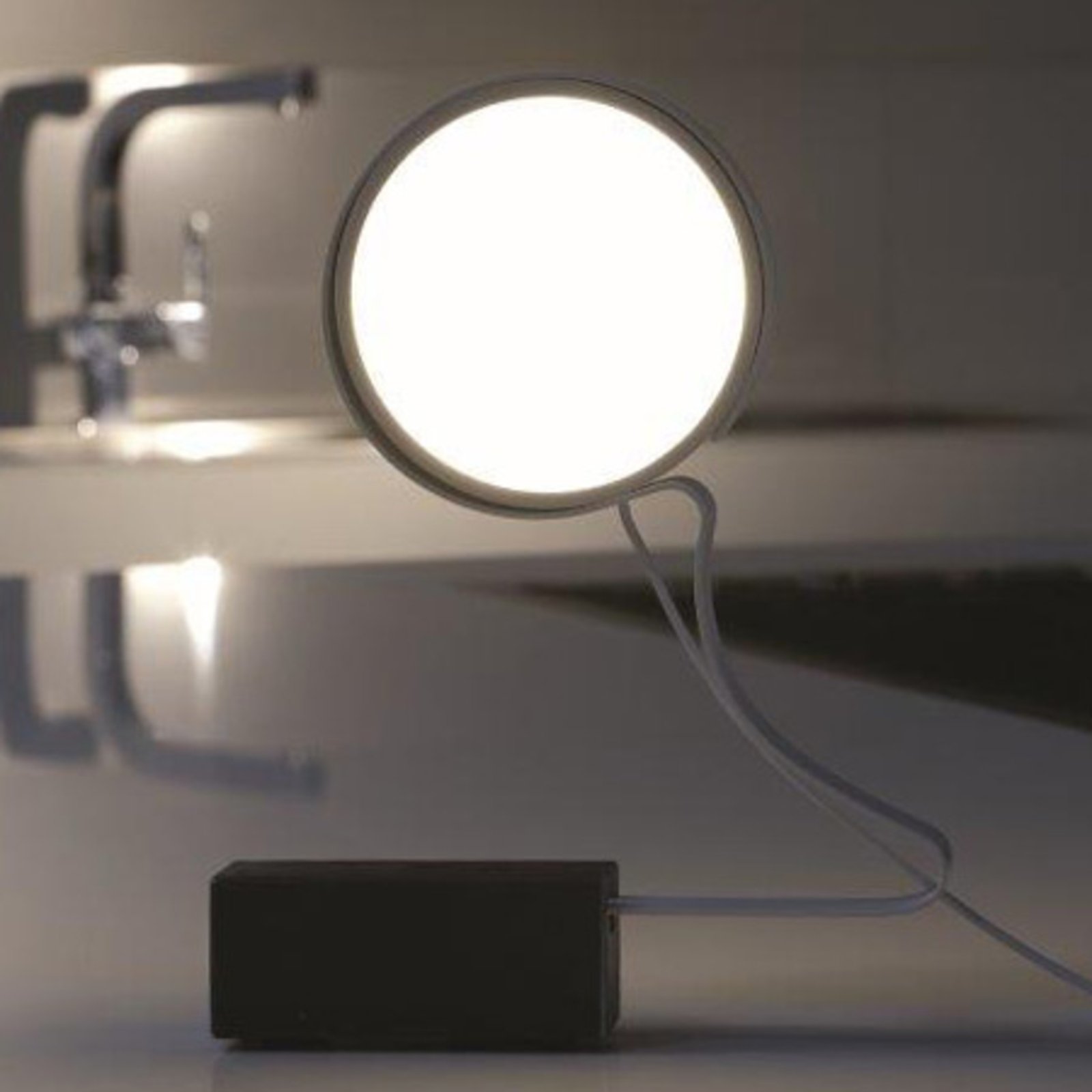 Knikerboker DND Profile - white LED table lamp