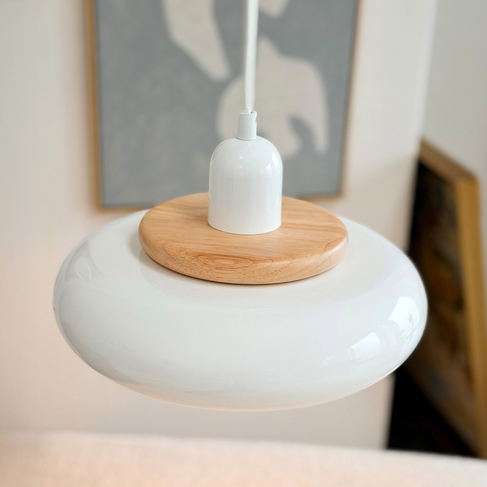 Dyberg Larsen riputatav lamp Planet Mini, valge, Ø 27 cm, metall
