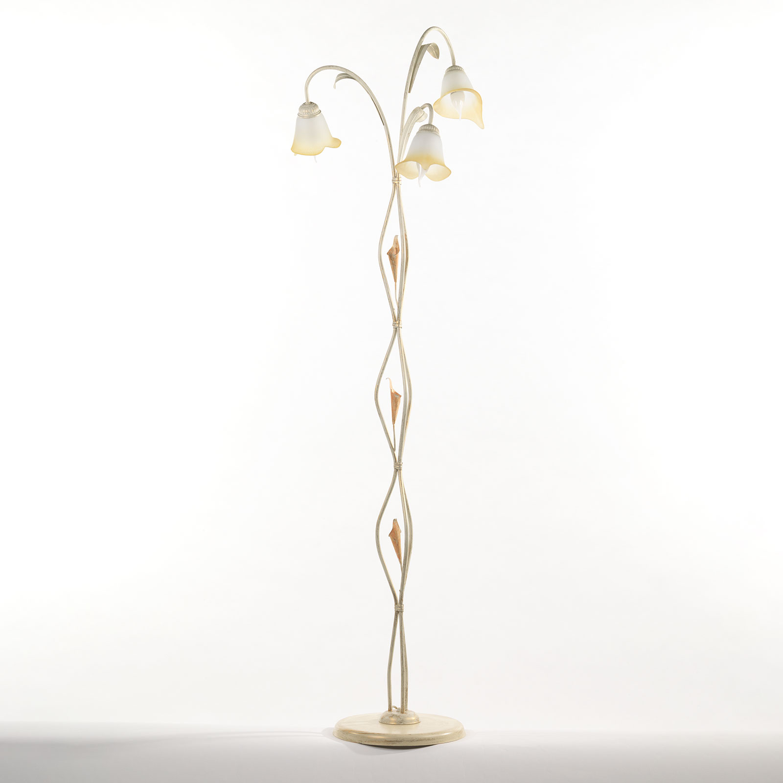 Lucrezia floor lamp in ivory, flower lampshade
