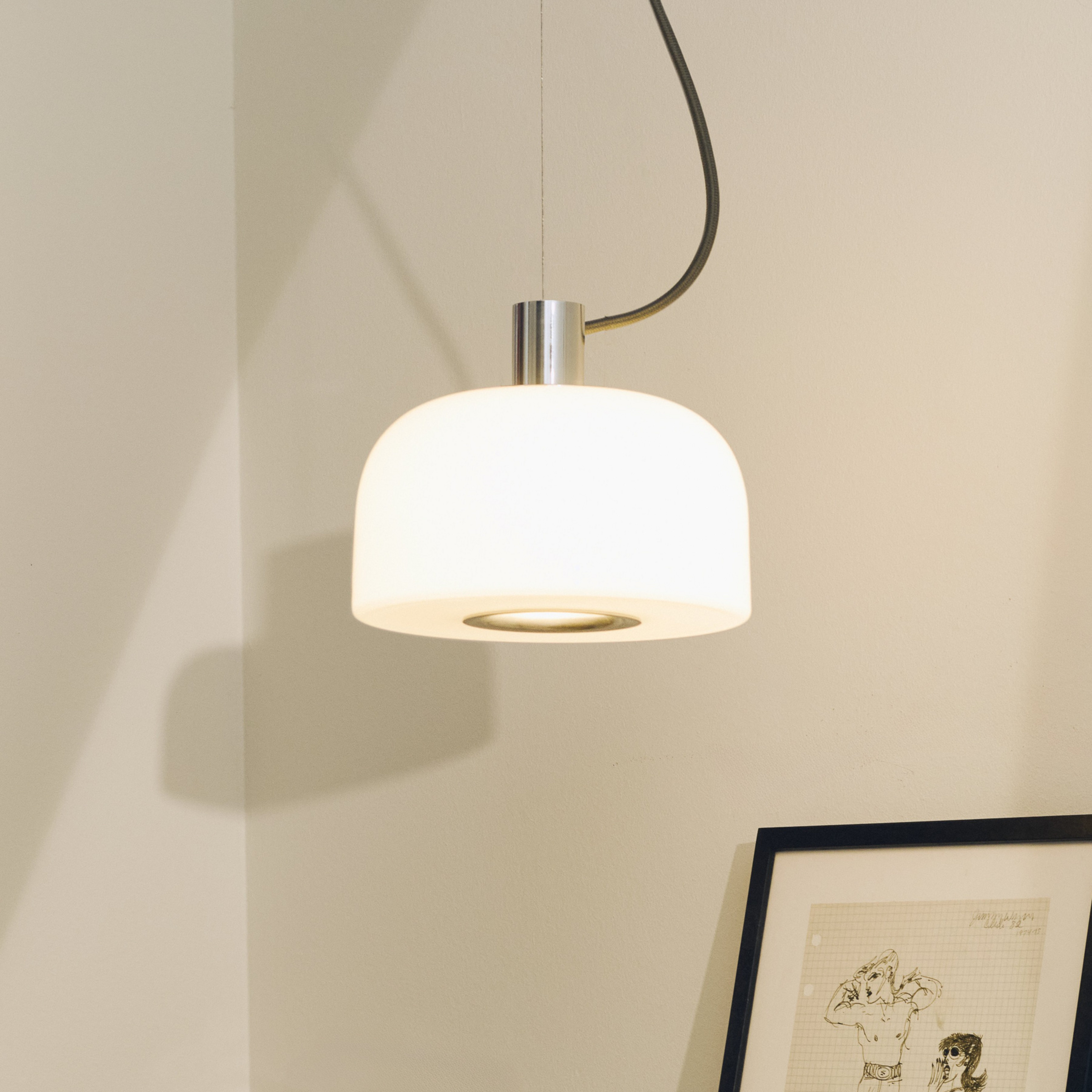 Flos Bellhop Glass S1-riippuvalaisin, alumiininvärinen, lasi, Ø 33 cm