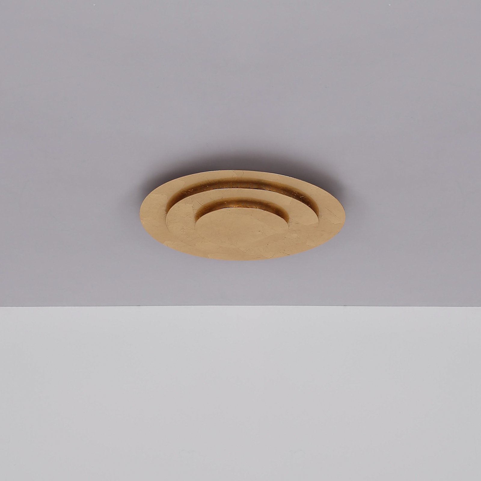 Stropna svetilka Heda LED, Ø 35 cm, zlate barve, kovinska