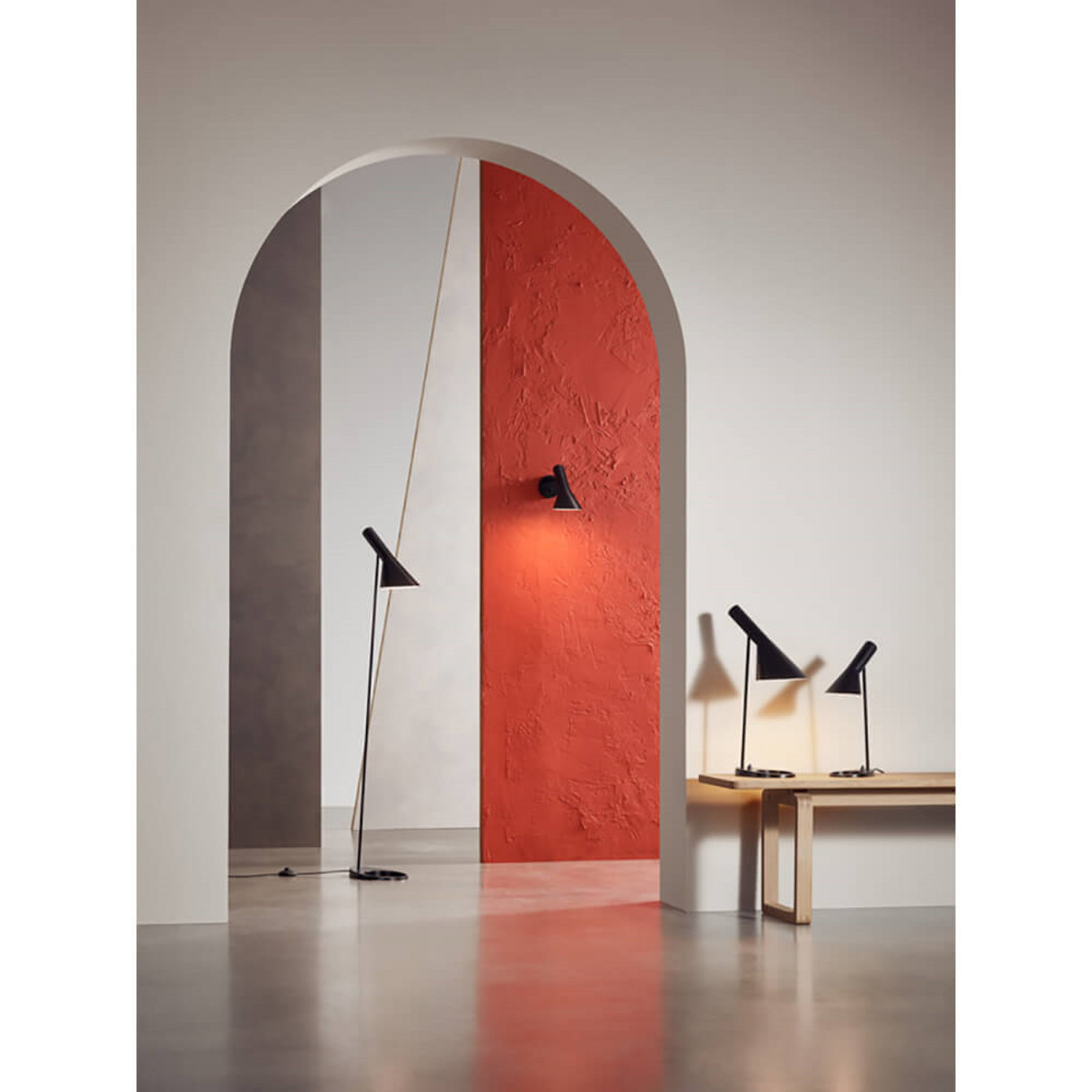 Louis Poulsen AJ Mini lampă de masă albă - Camera de zi / sufragerie - Design - Metal