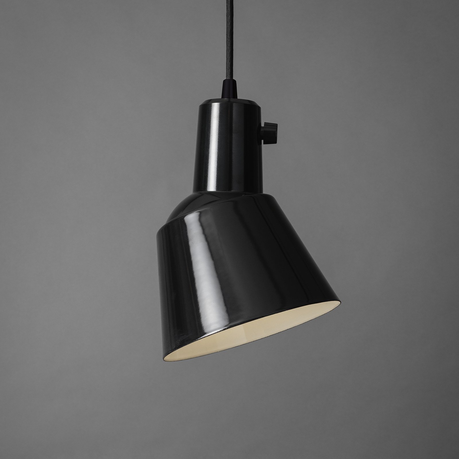 midgard K831 pendant light with adjustable lampshade