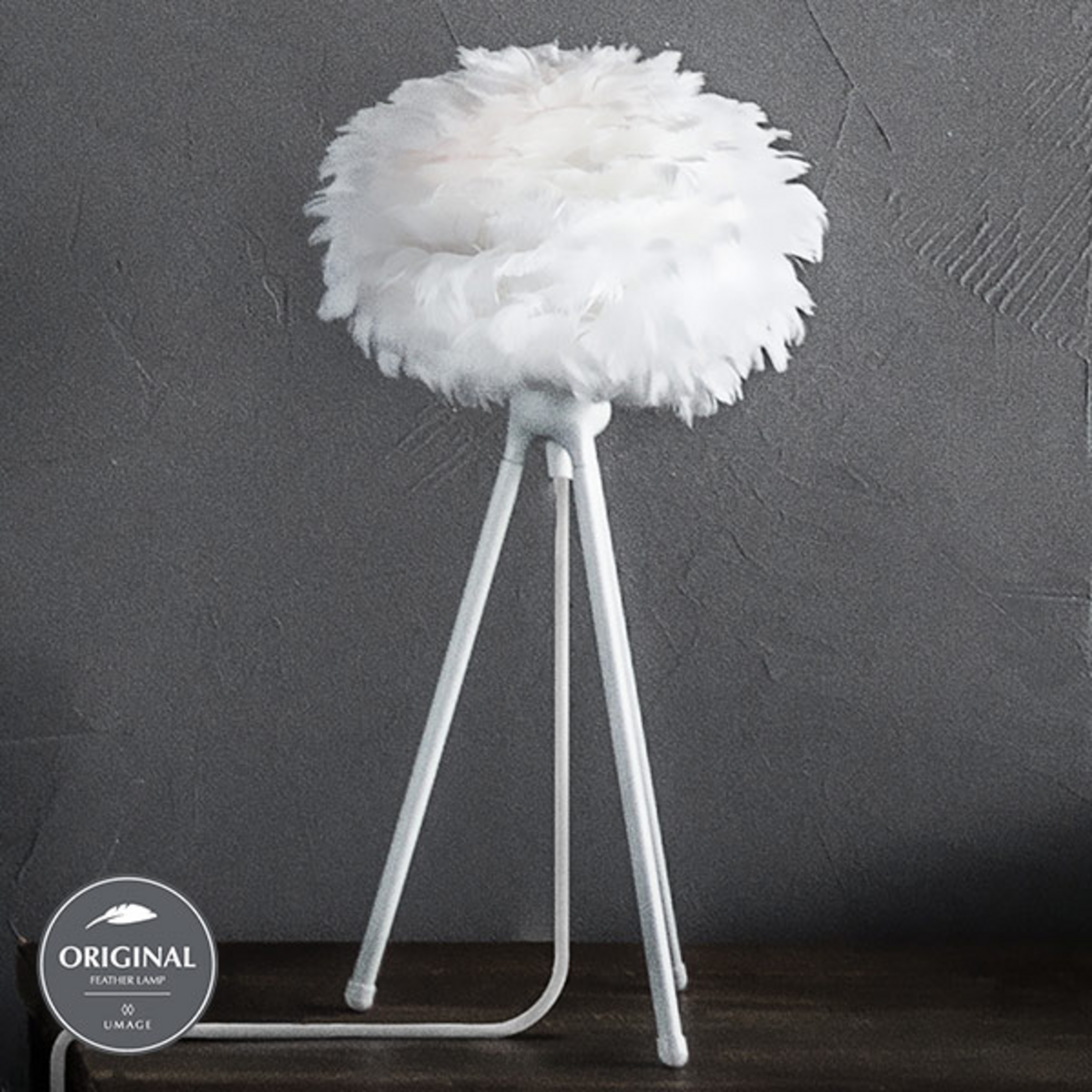 Lampe à poser Eos micro avec abat-jour en plumes